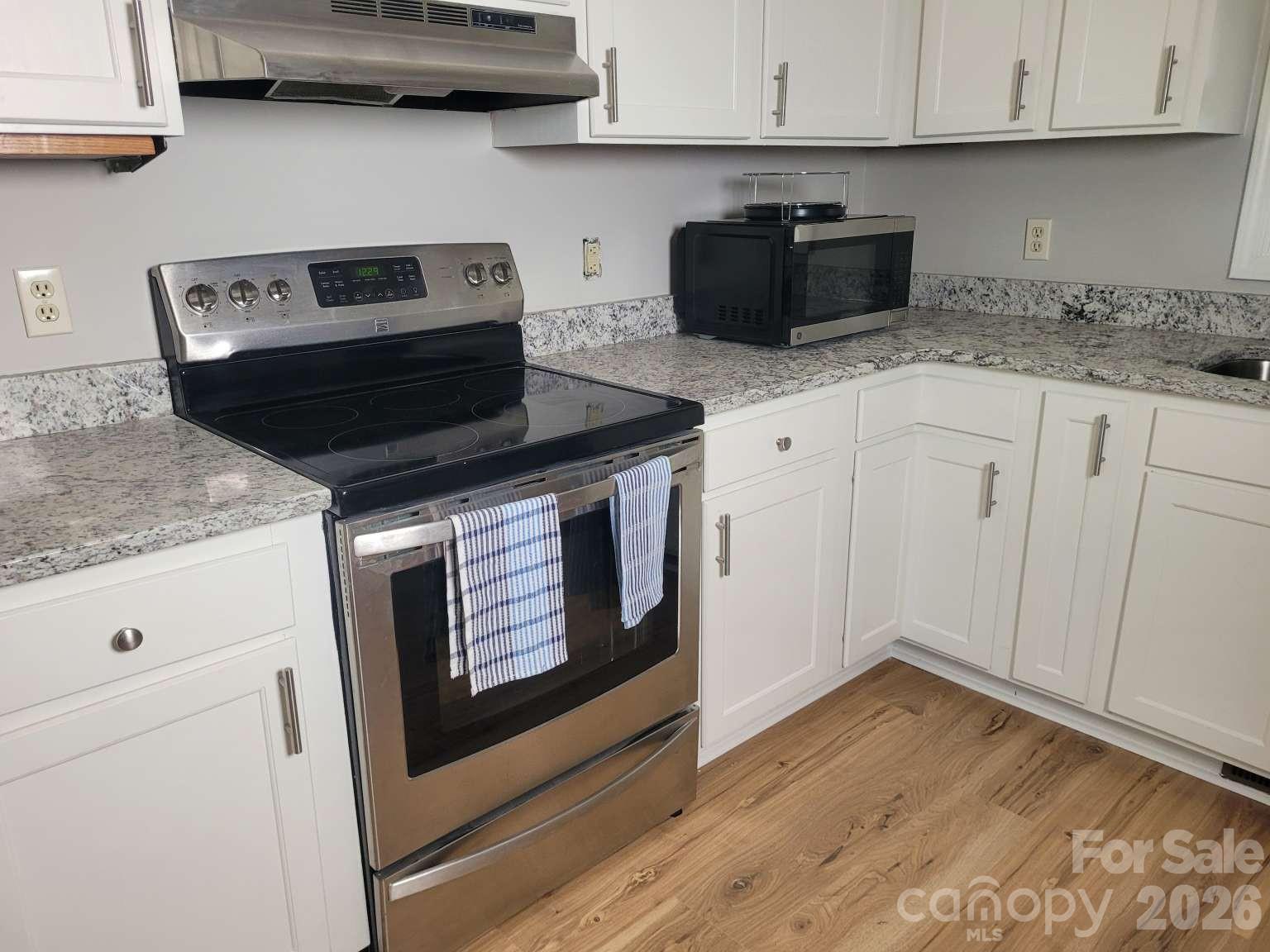 3842 Serenity Drive Property Photo 3