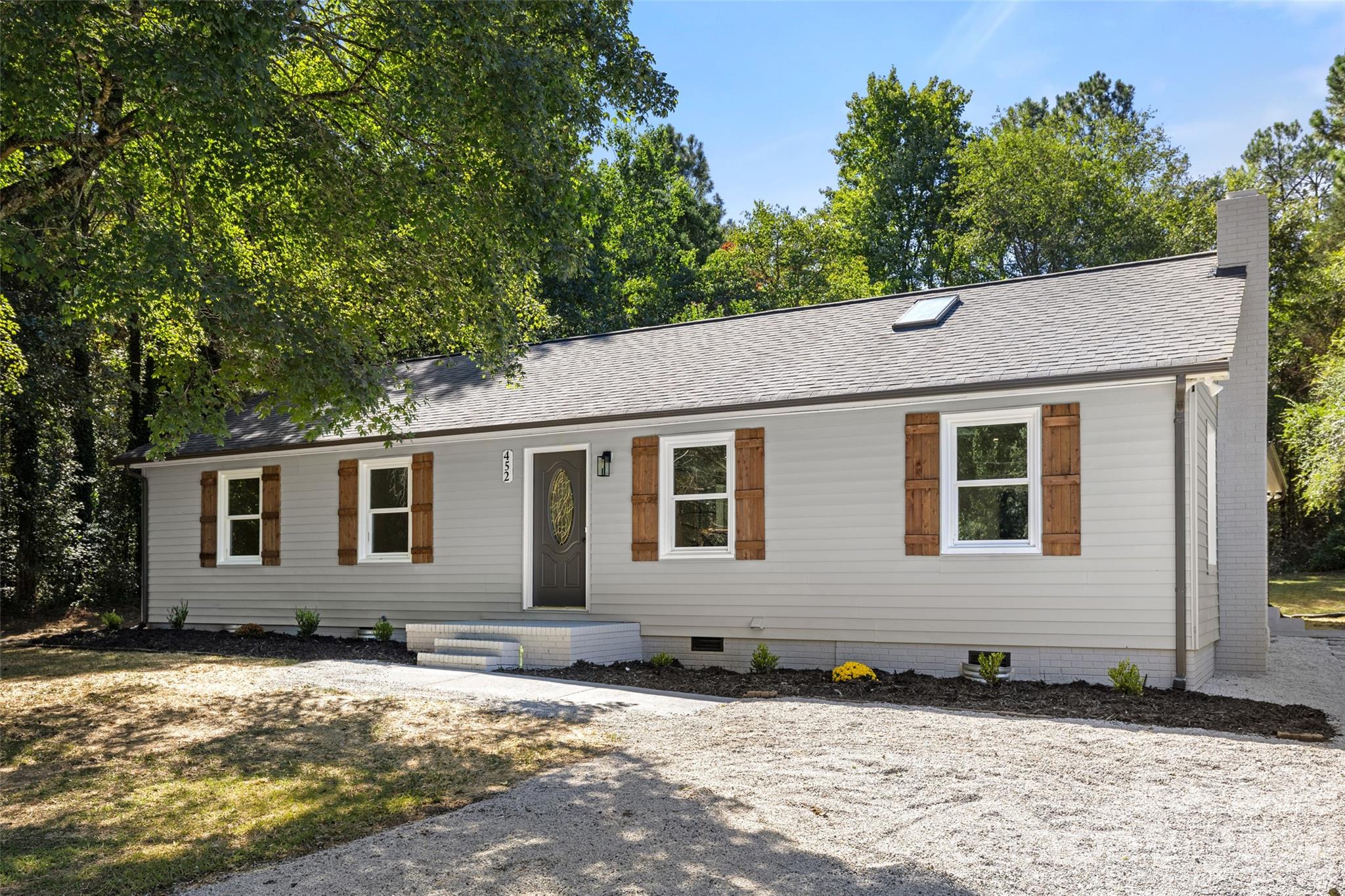 452 Riverdale Road Property Photo 1