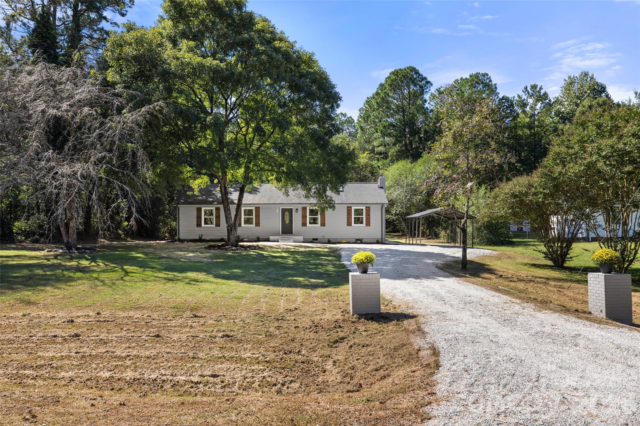 452 Riverdale Road Property Photo 6