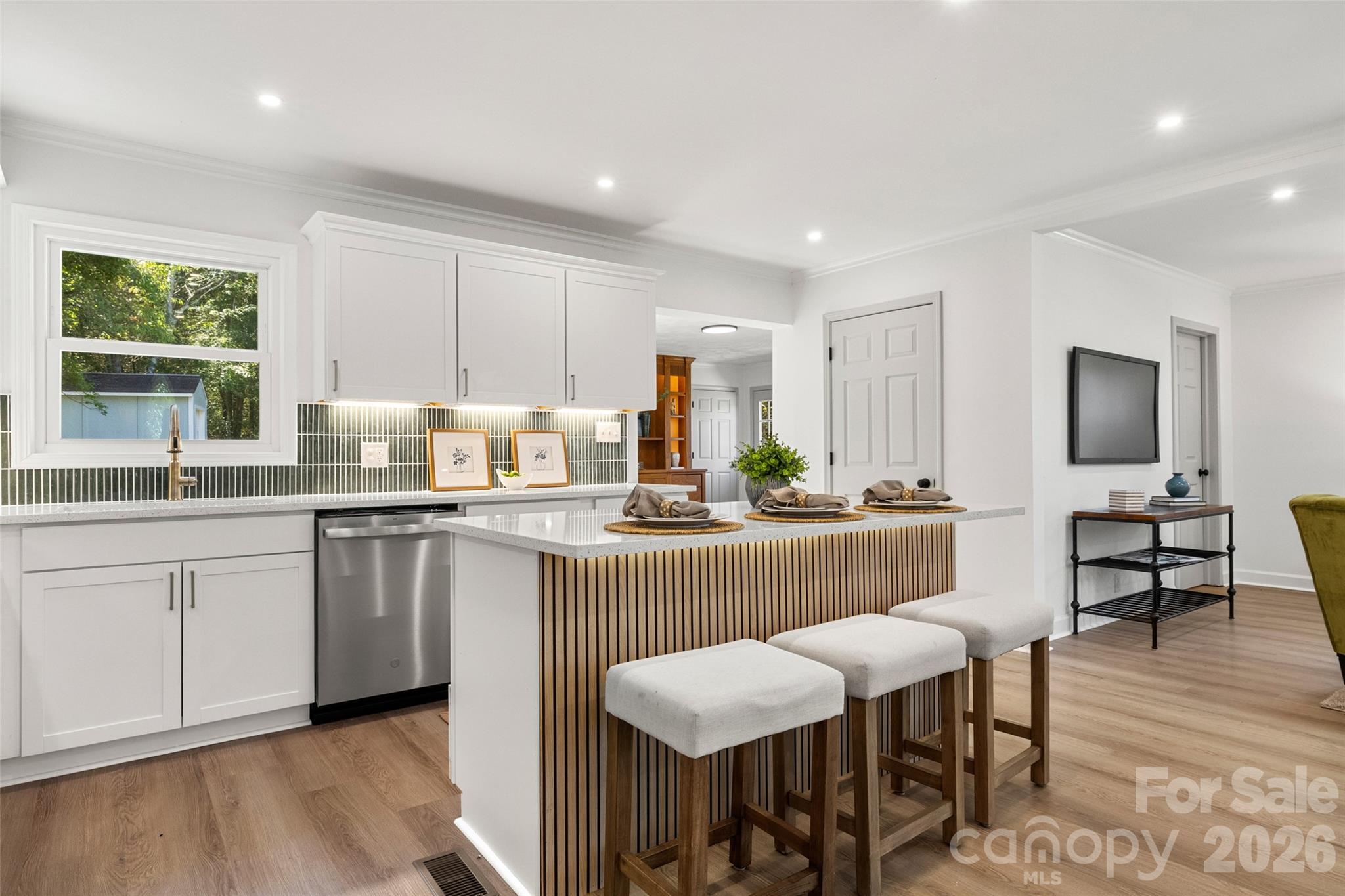 452 Riverdale Road Property Photo 10