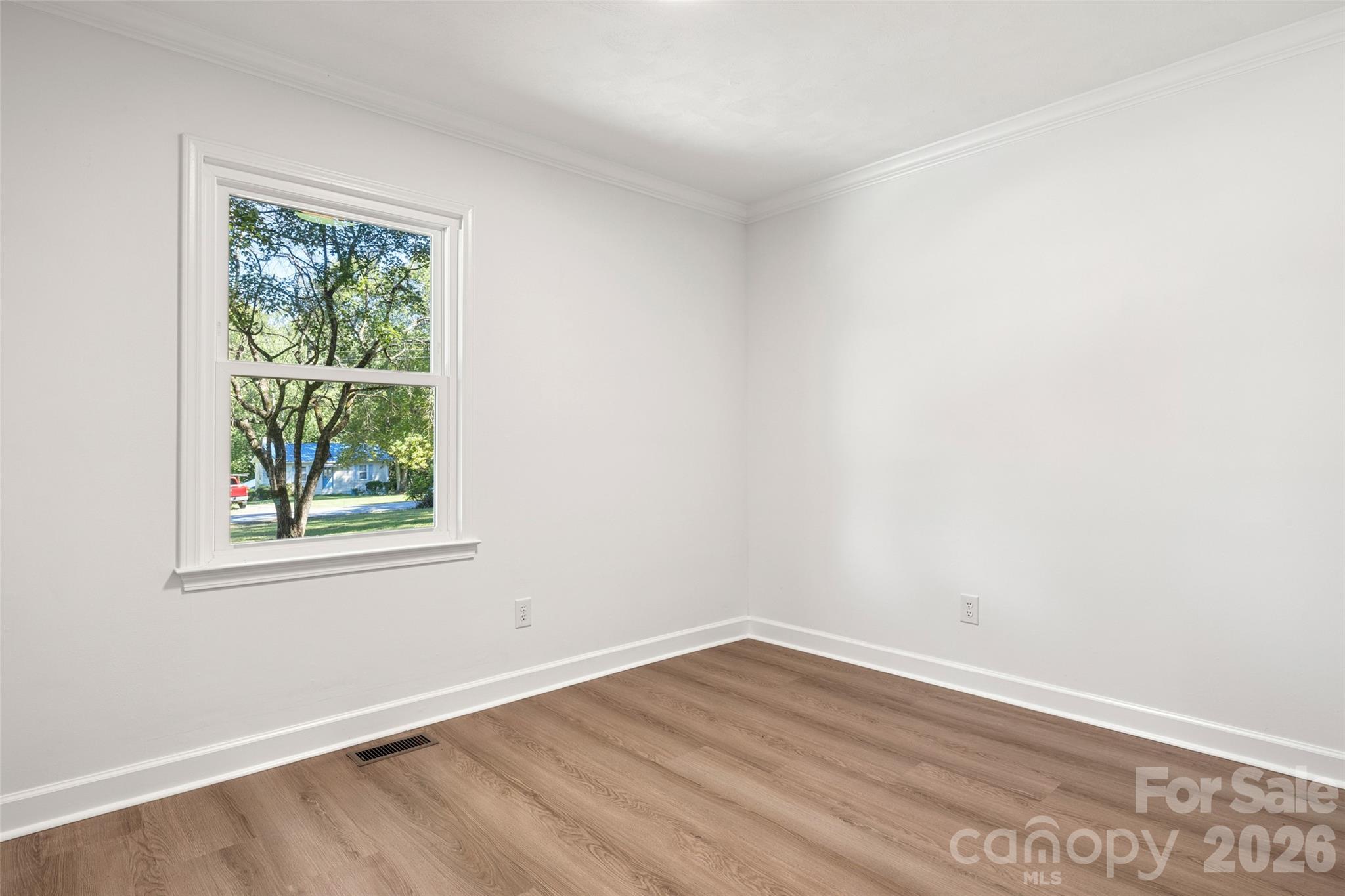 452 Riverdale Road Property Photo 24