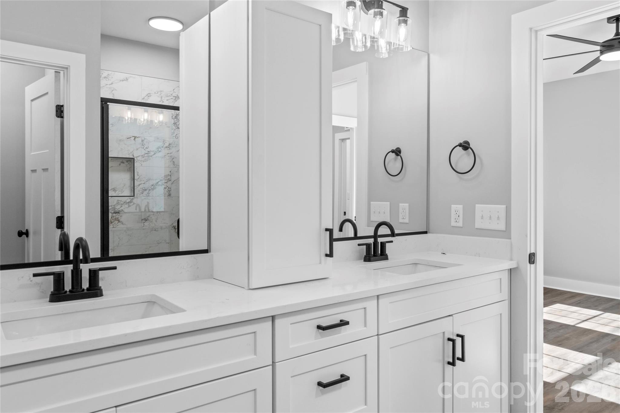 2328 Summerlin Street Property Photo 22