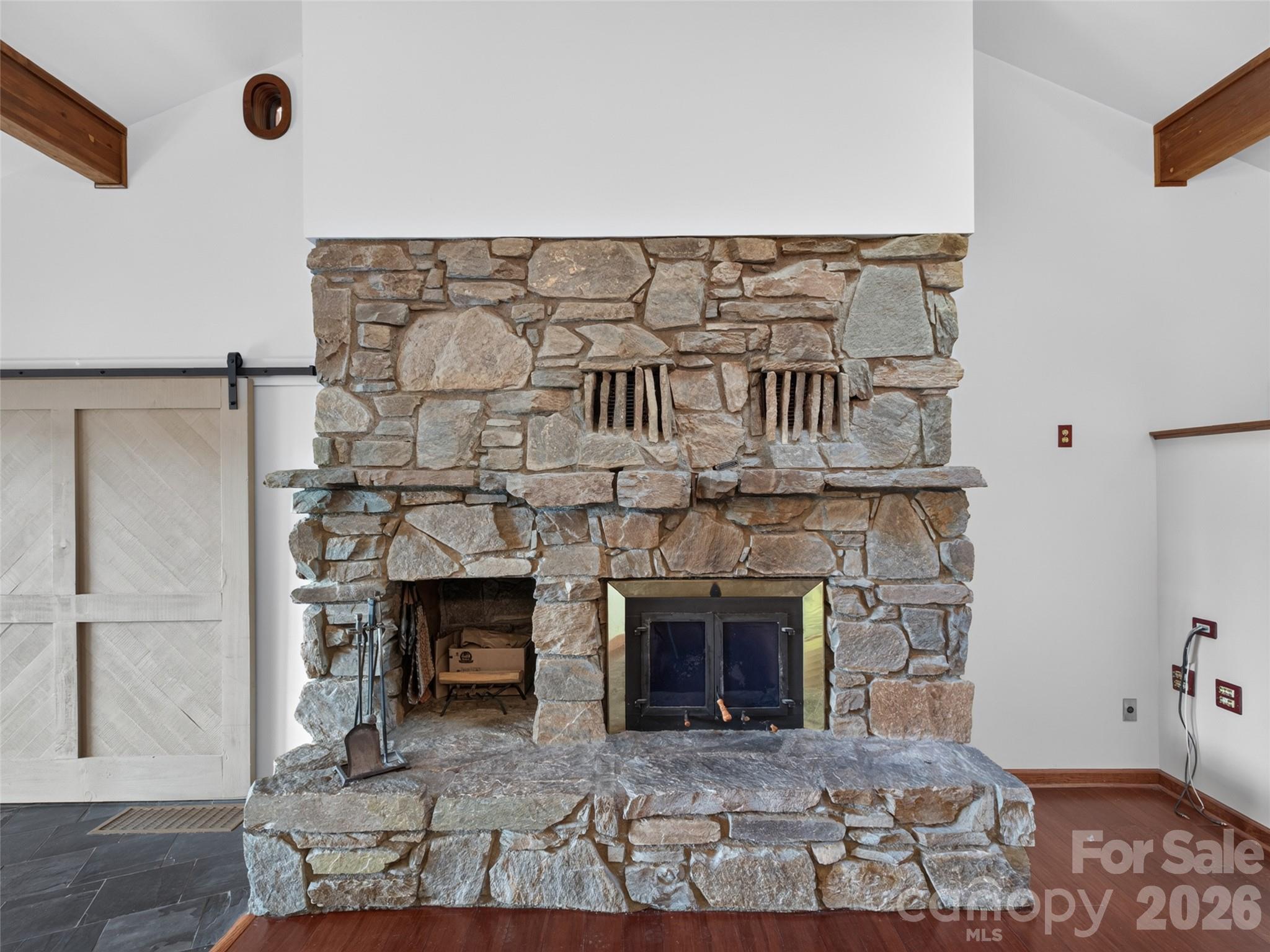 172 Clock Crest Drive Property Photo 10