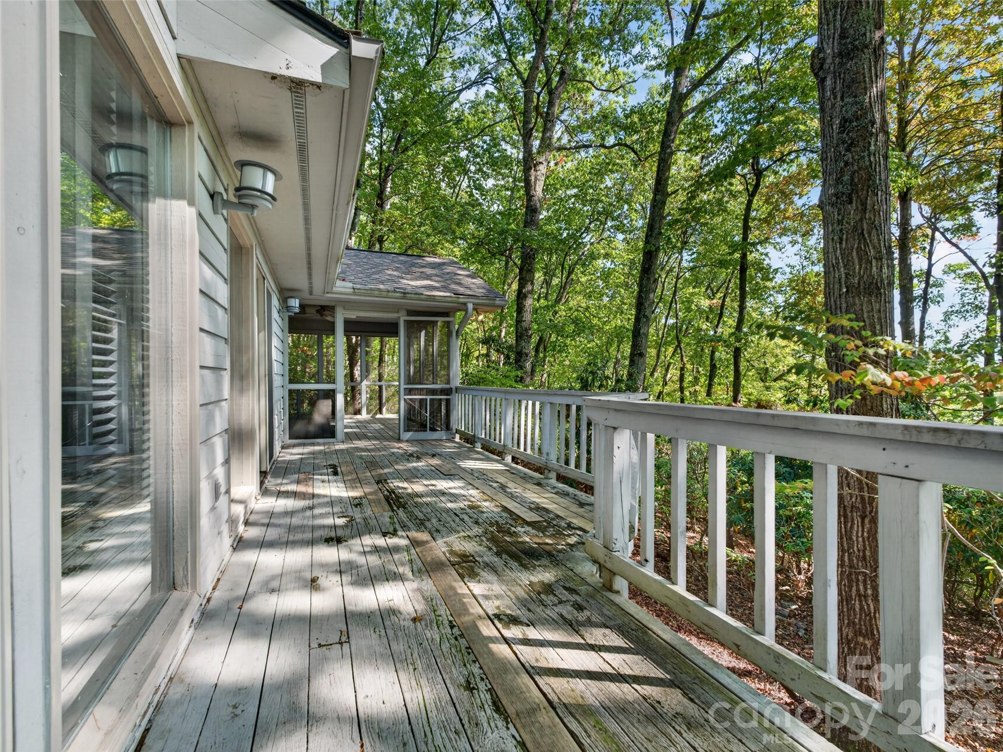 172 Clock Crest Drive Property Photo 17