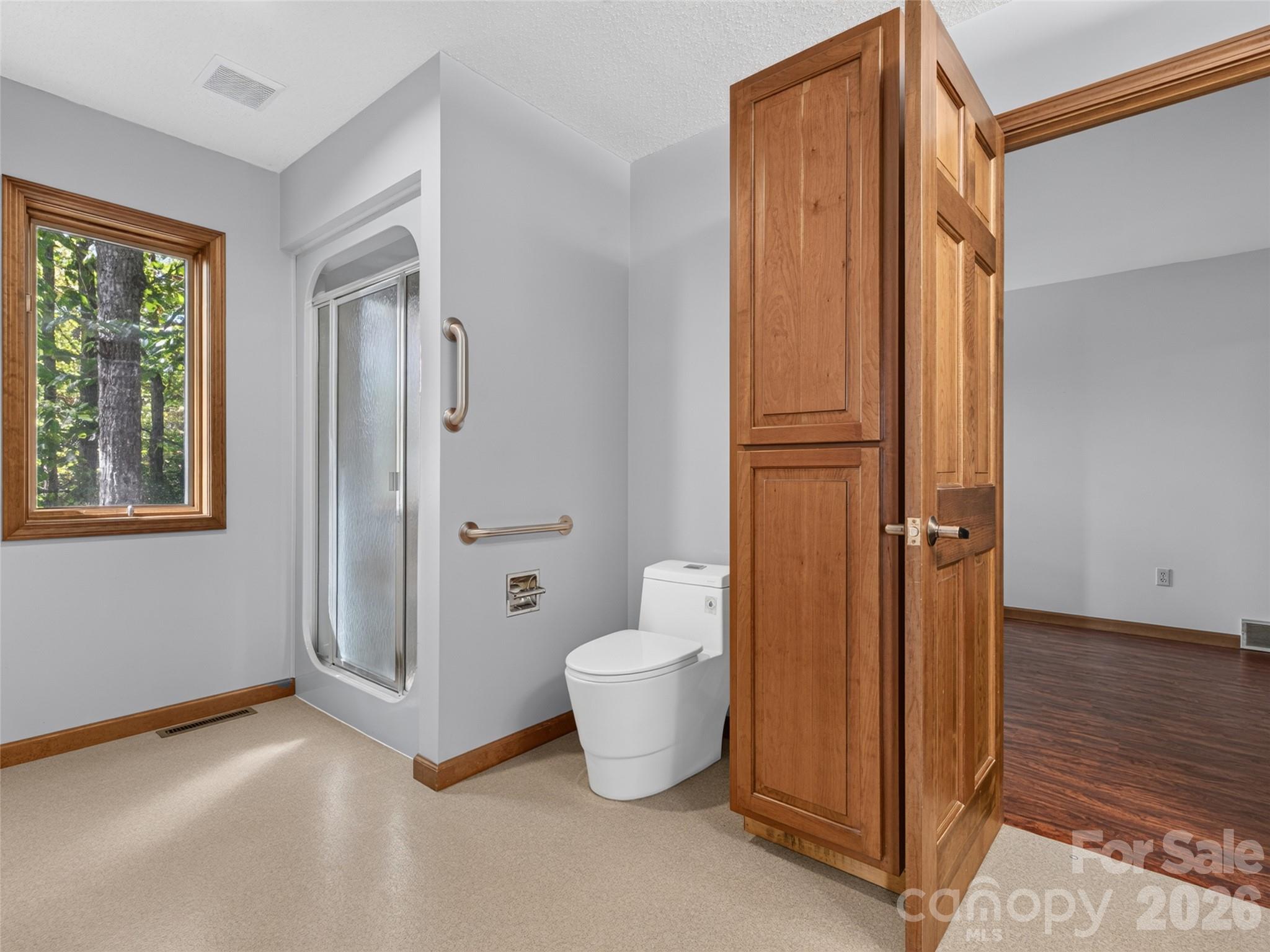172 Clock Crest Drive Property Photo 21