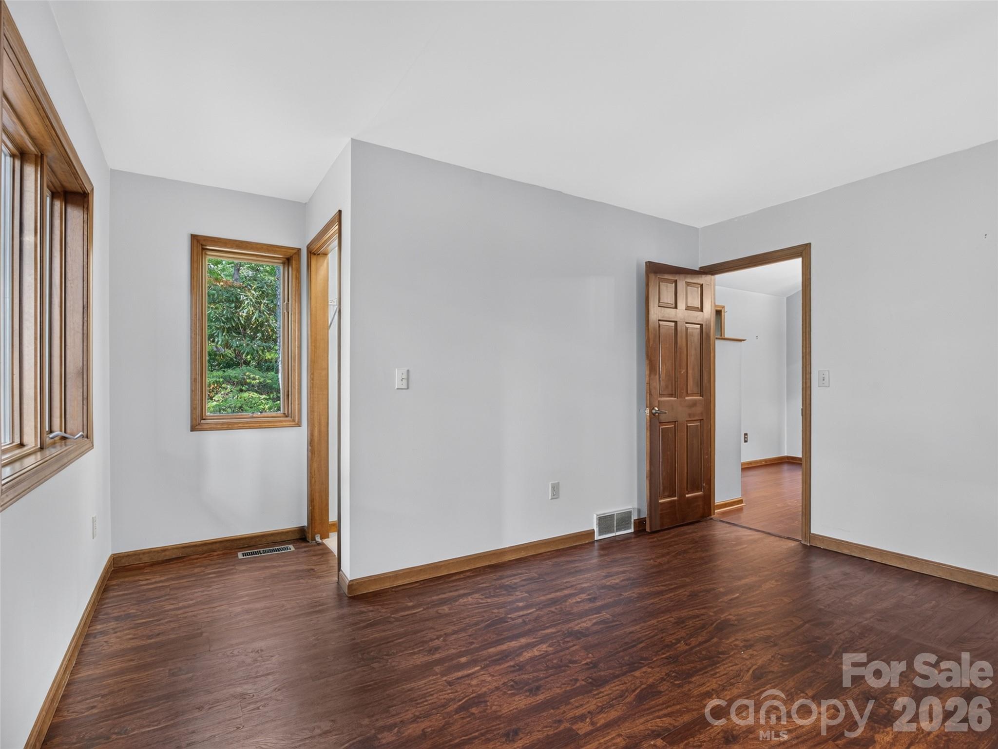 172 Clock Crest Drive Property Photo 24