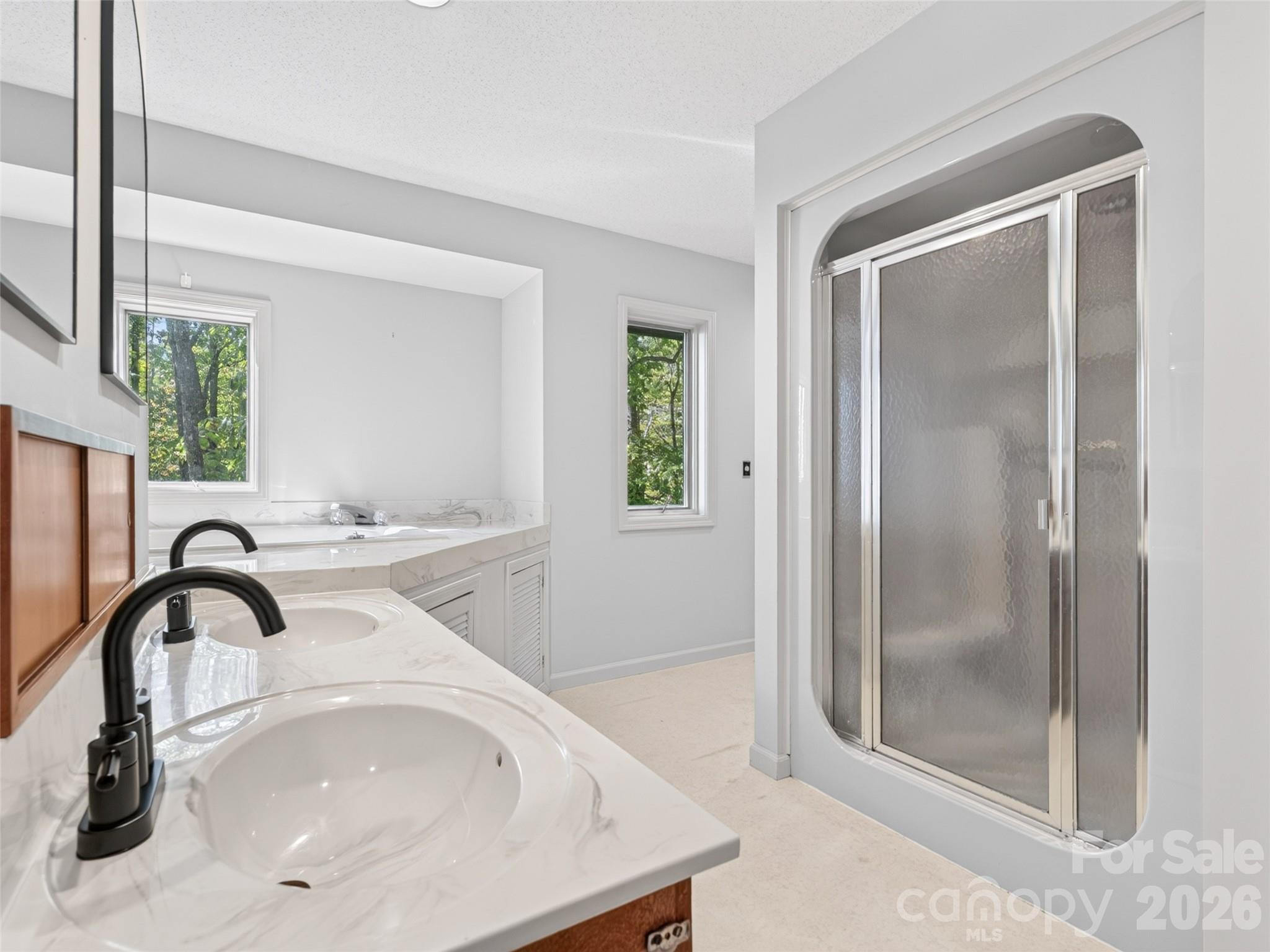 172 Clock Crest Drive Property Photo 27