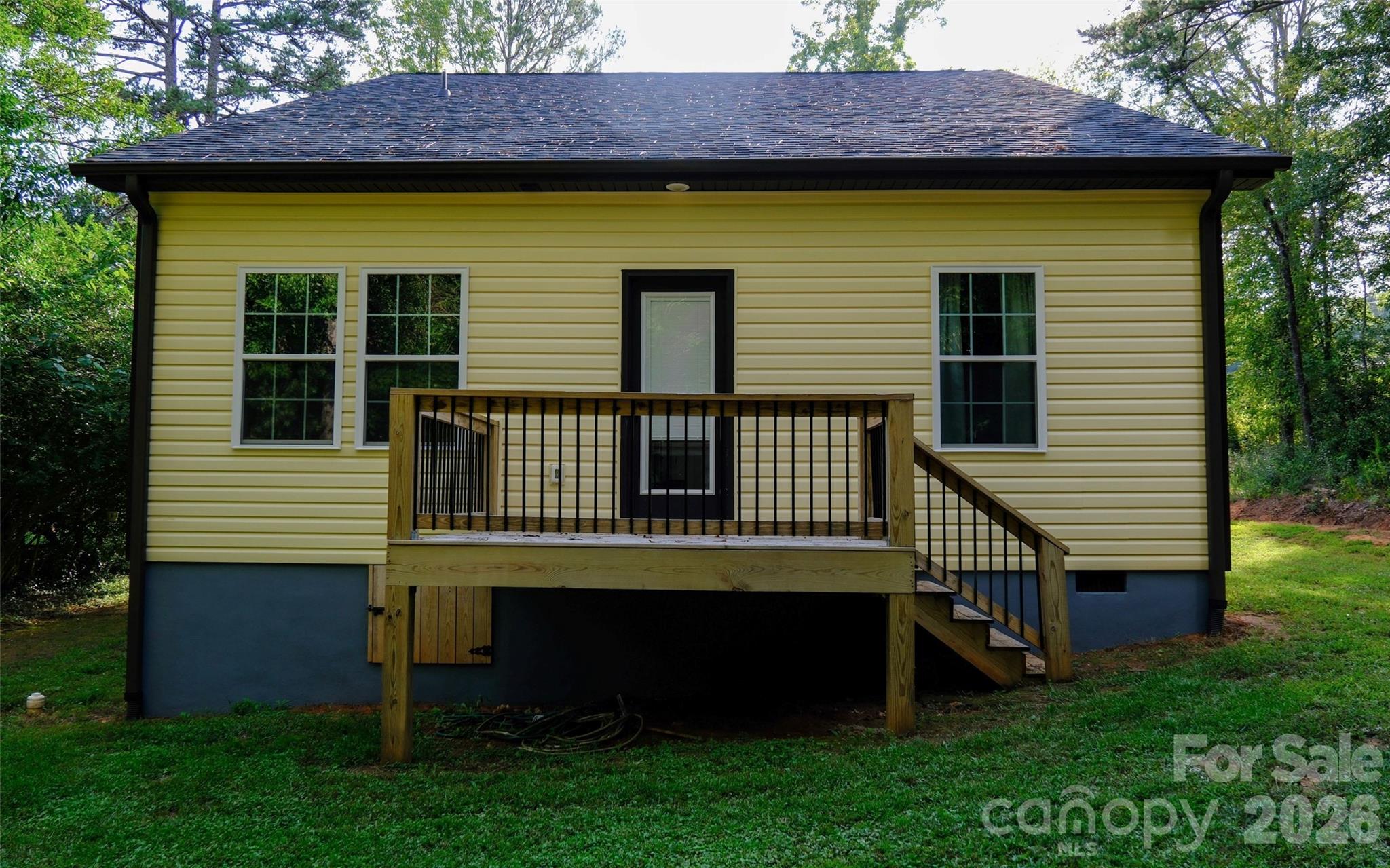 524 Asbury Drive Property Photo 5
