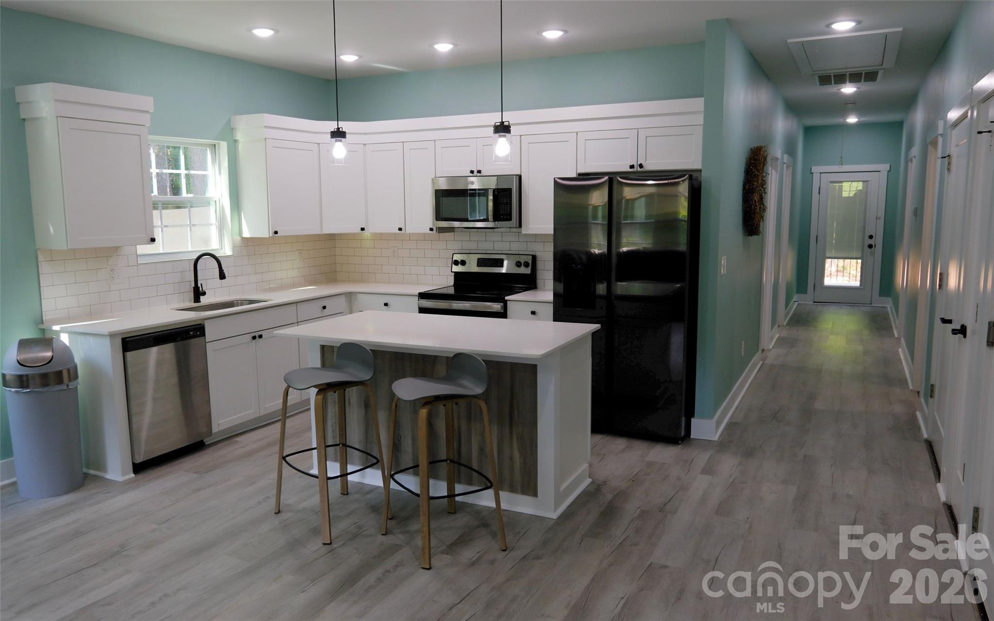 524 Asbury Drive Property Photo 12