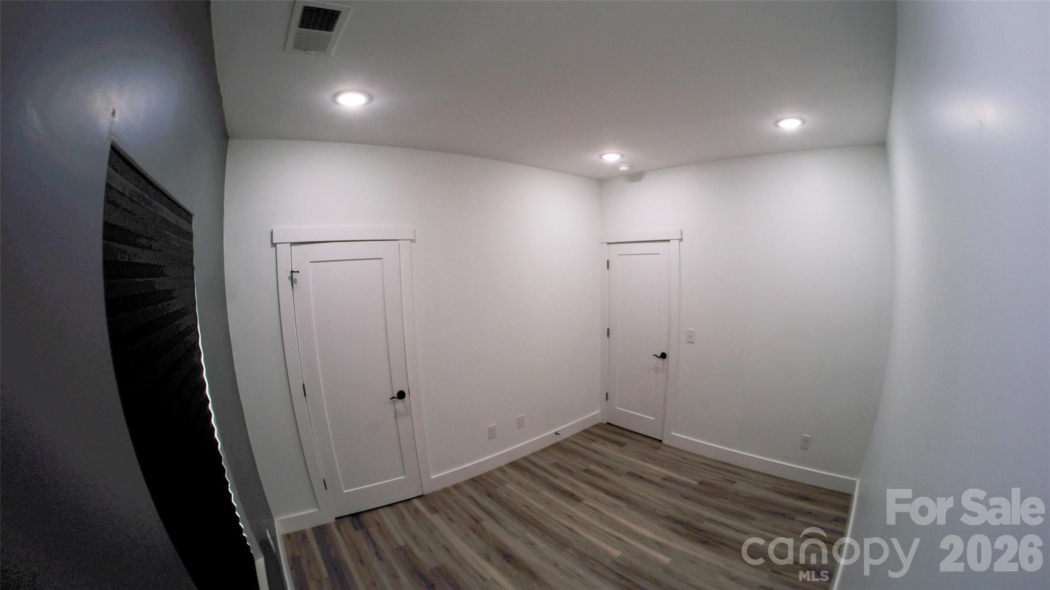 524 Asbury Drive Property Photo 18