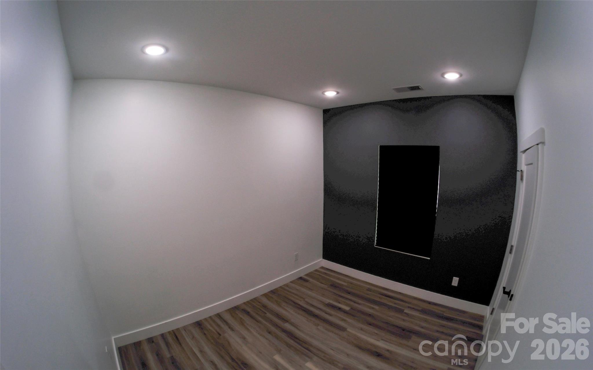 524 Asbury Drive Property Photo 19