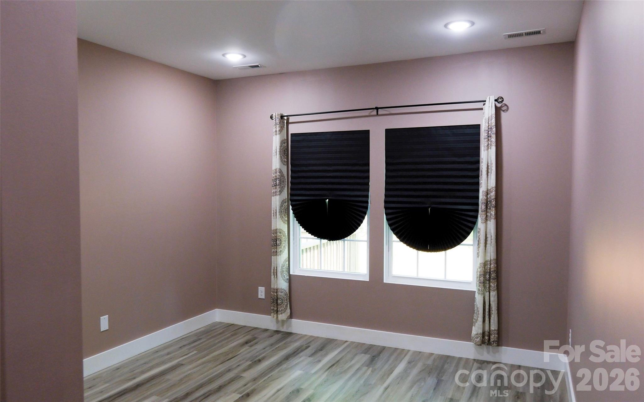 524 Asbury Drive Property Photo 21