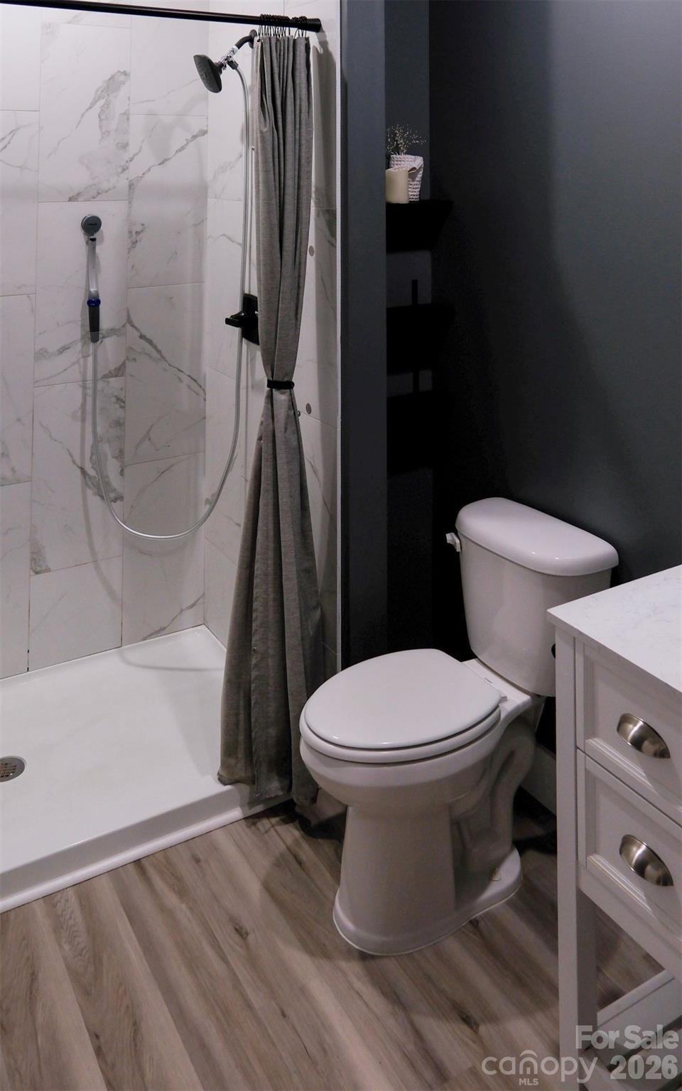 524 Asbury Drive Property Photo 24