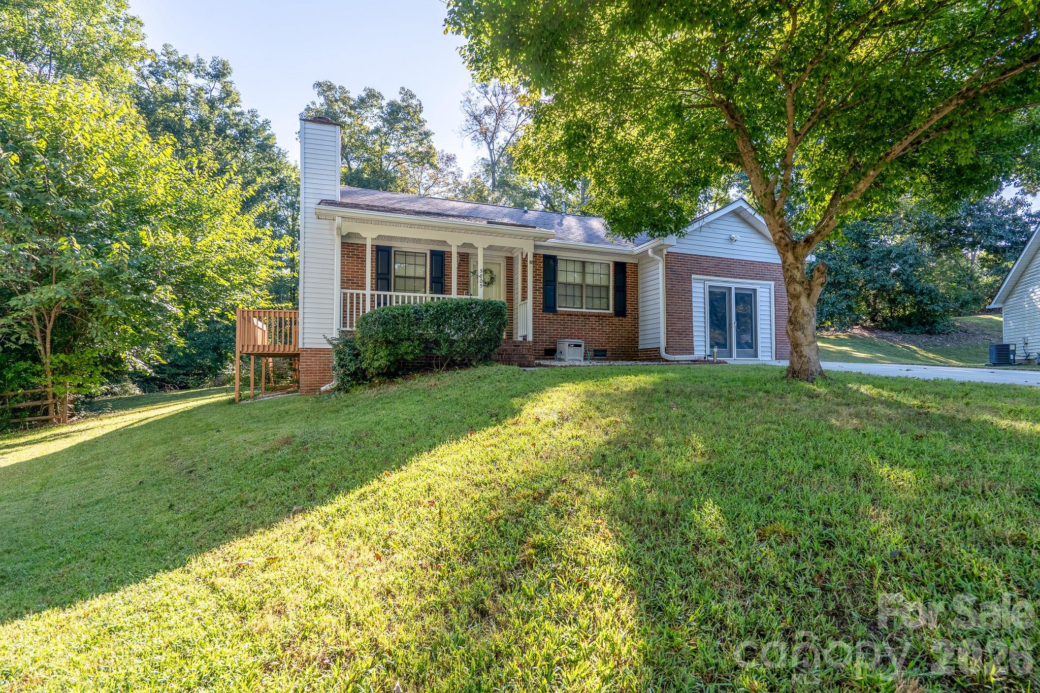 5805 Woodrock Court Property Photo 1