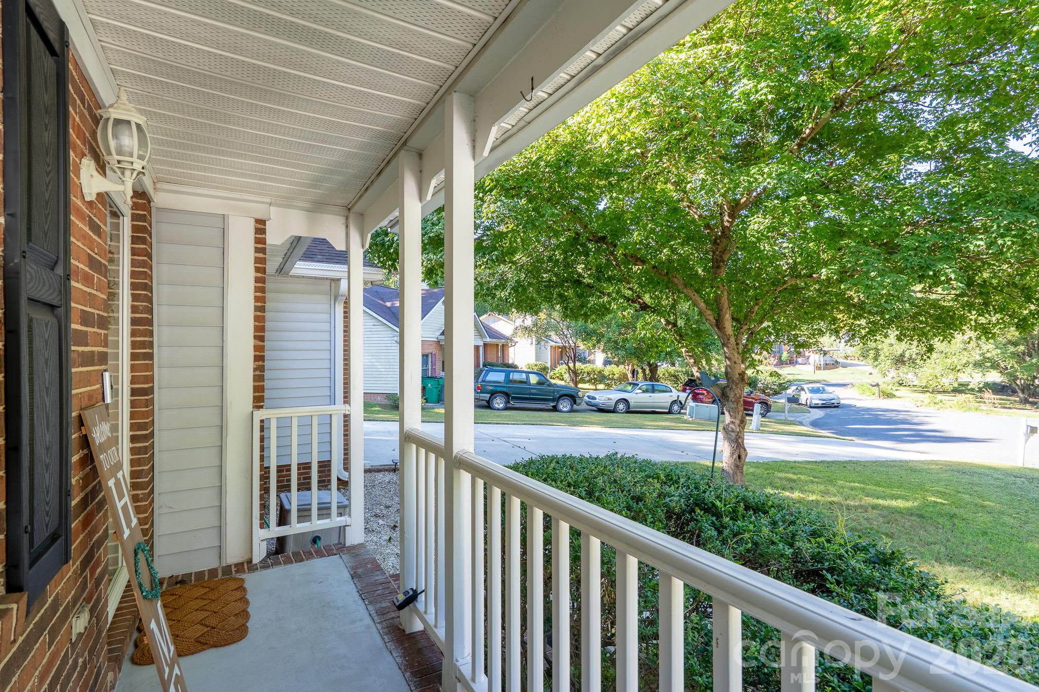 5805 Woodrock Court Property Photo 5