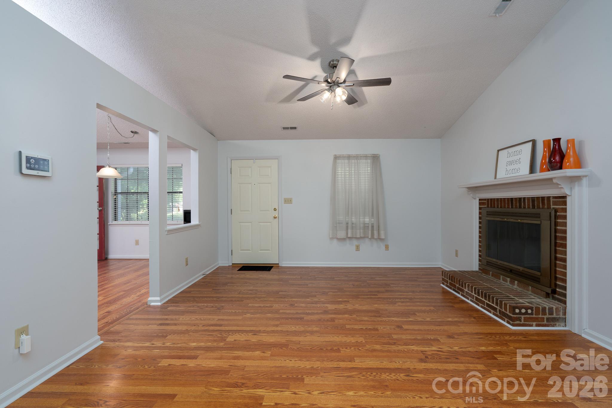 5805 Woodrock Court Property Photo 8