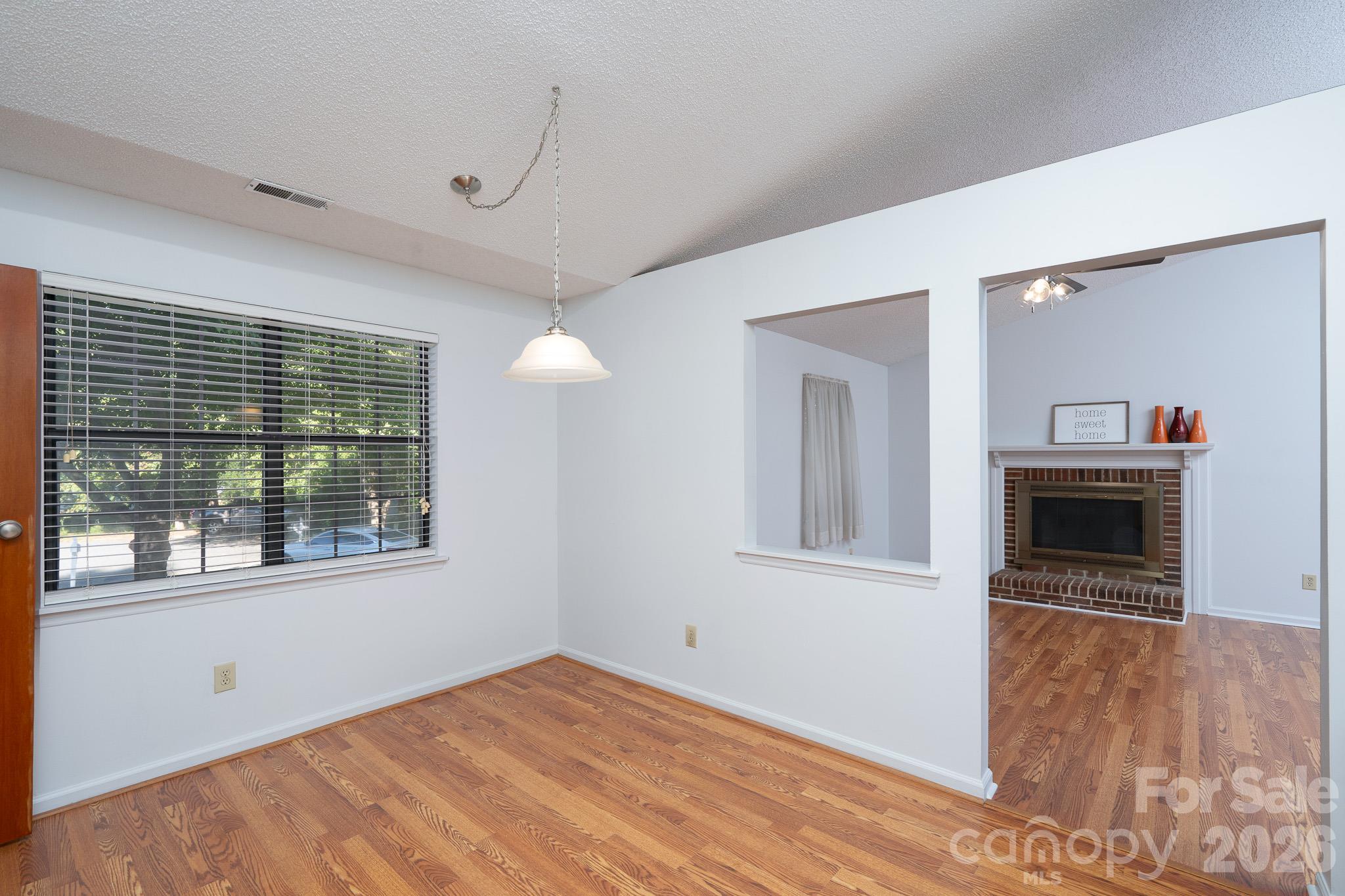 5805 Woodrock Court Property Photo 14