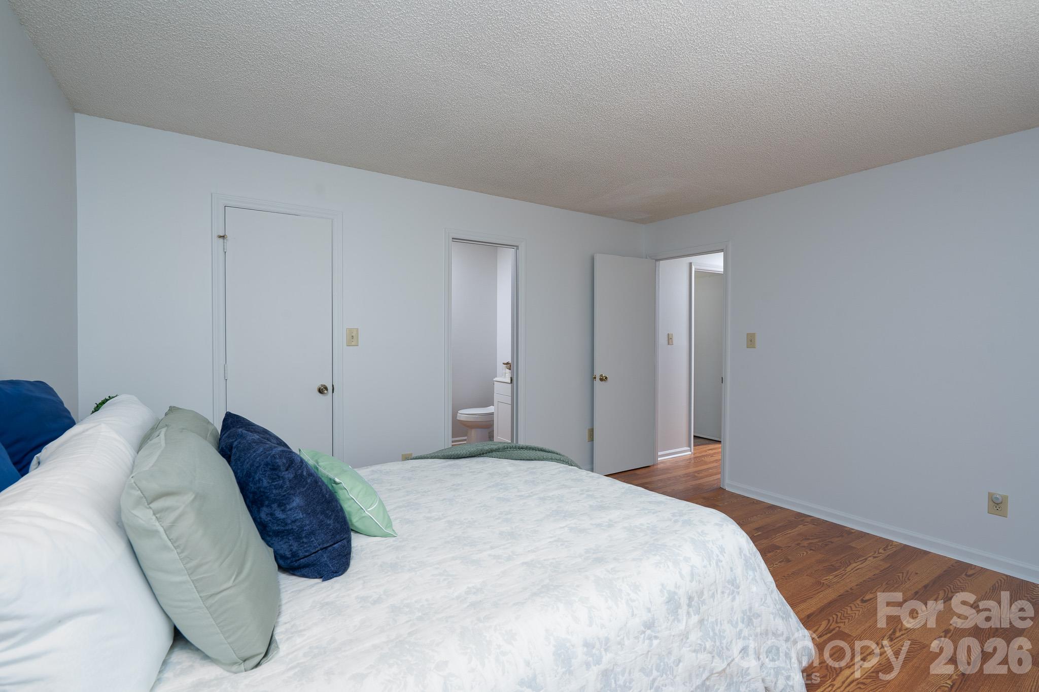 5805 Woodrock Court Property Photo 17