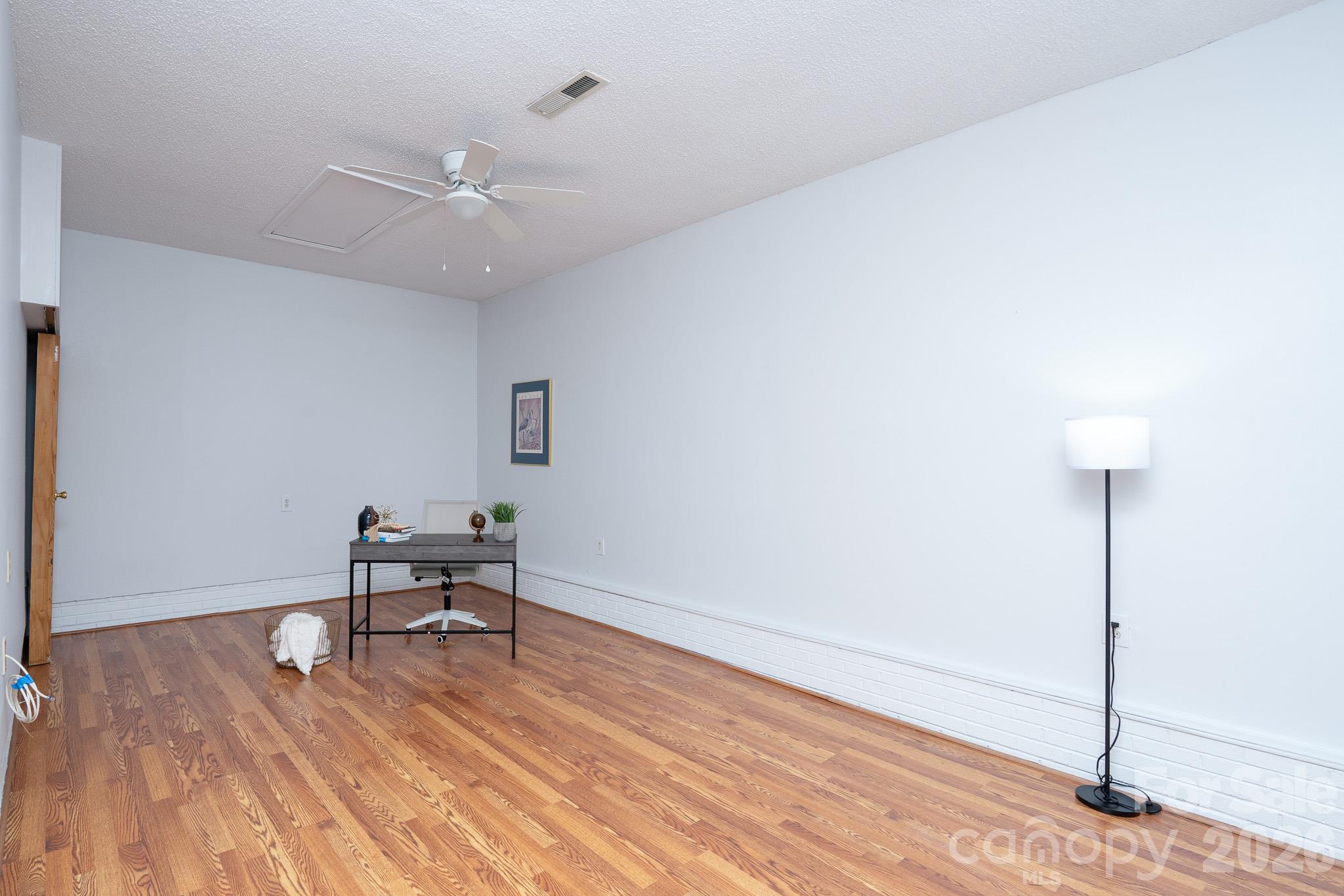 5805 Woodrock Court Property Photo 21