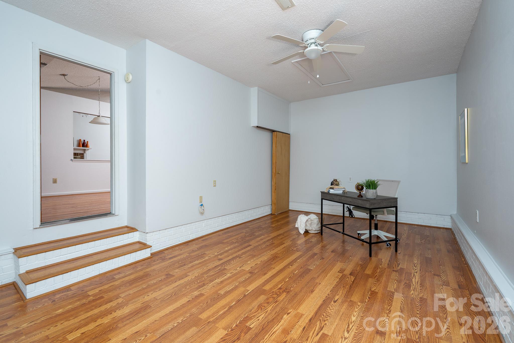 5805 Woodrock Court Property Photo 23