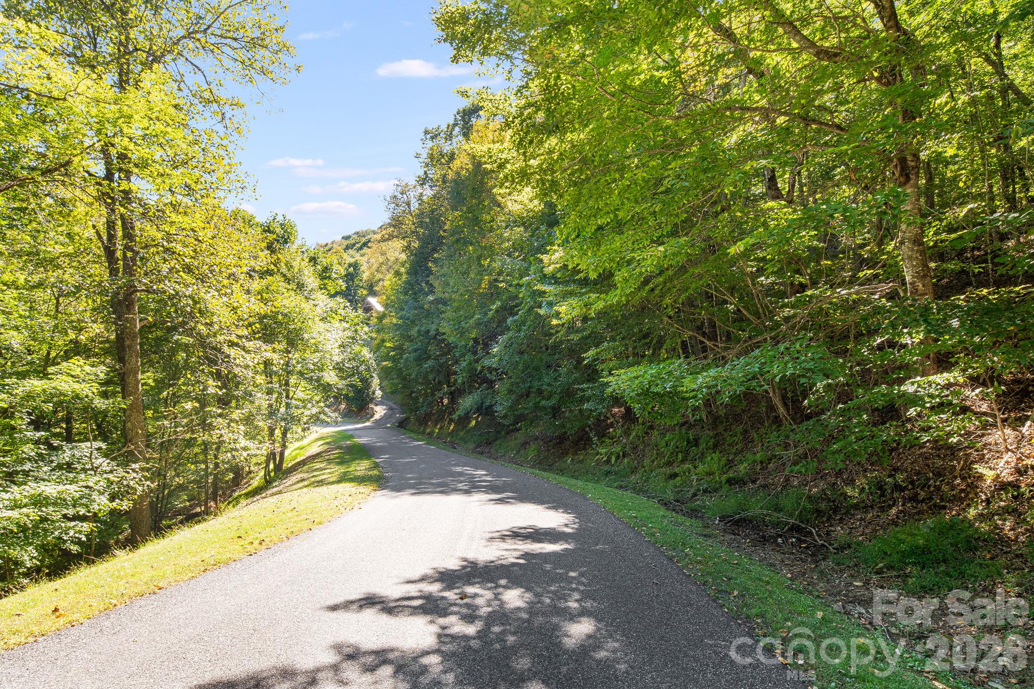 74 Goldenleaf Road Property Photo 14