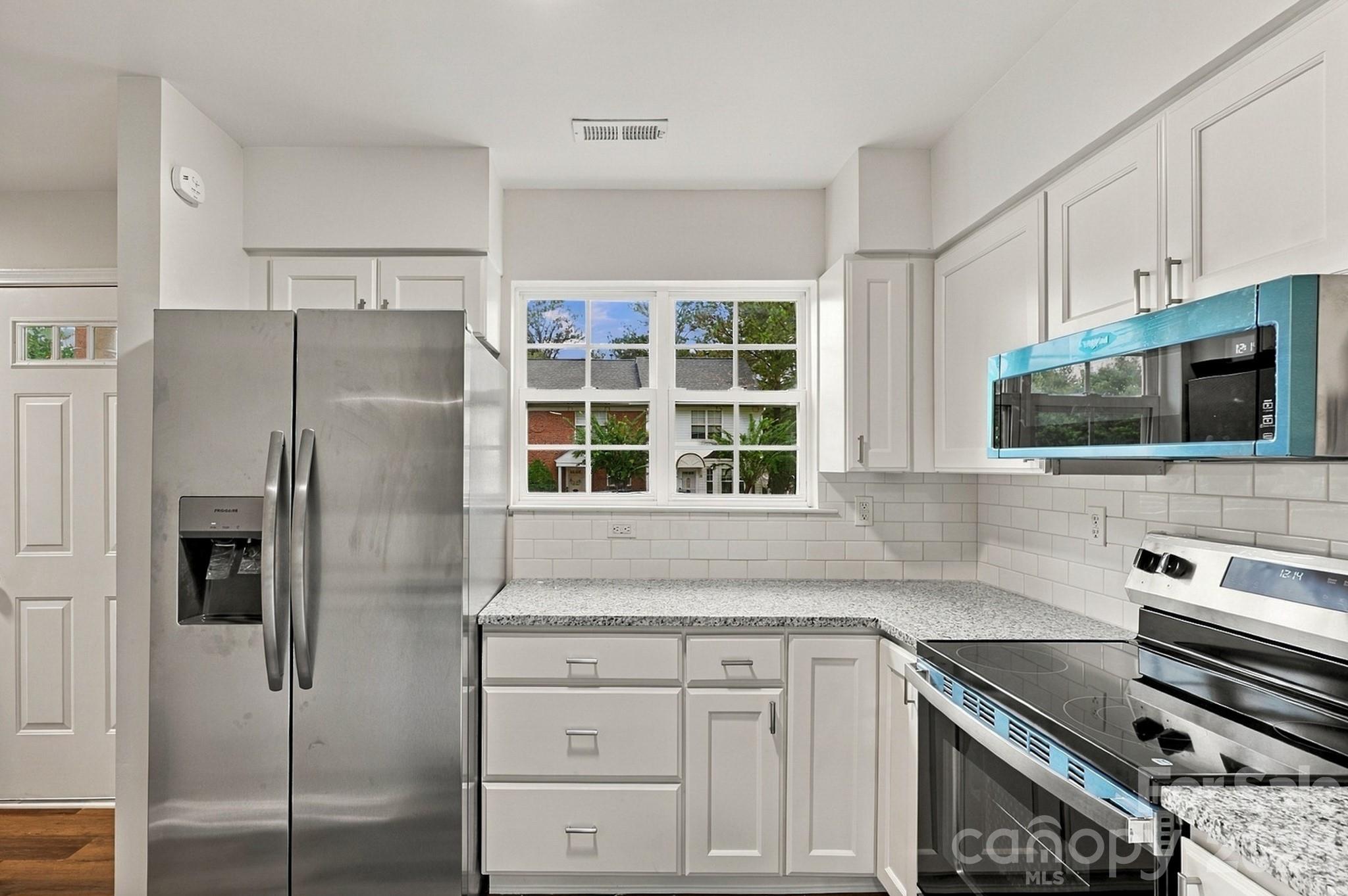 4210 Melrose Club Drive Property Photo 7
