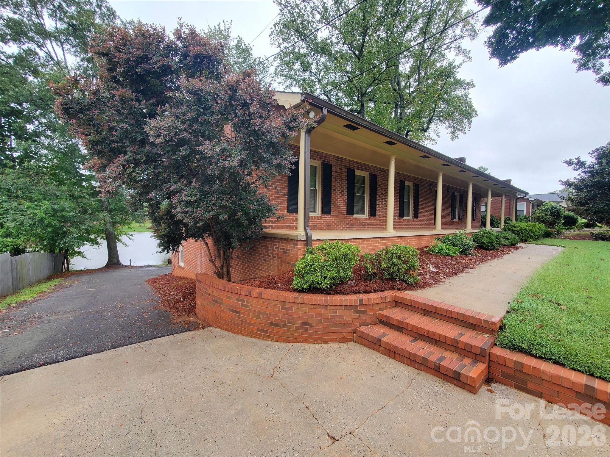 614 Carolina Avenue Property Photo 1