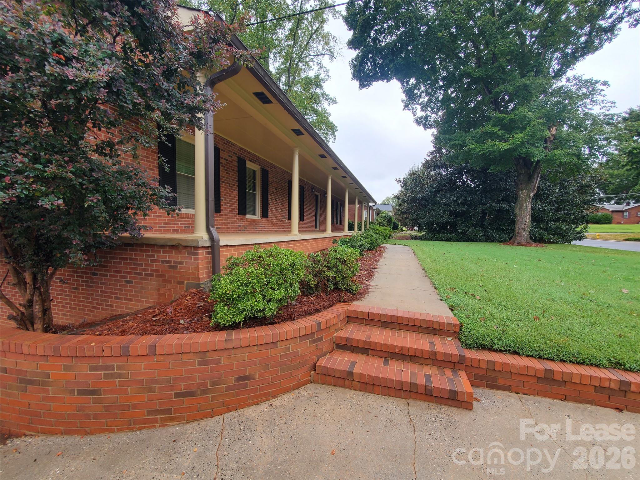614 Carolina Avenue Property Photo 2