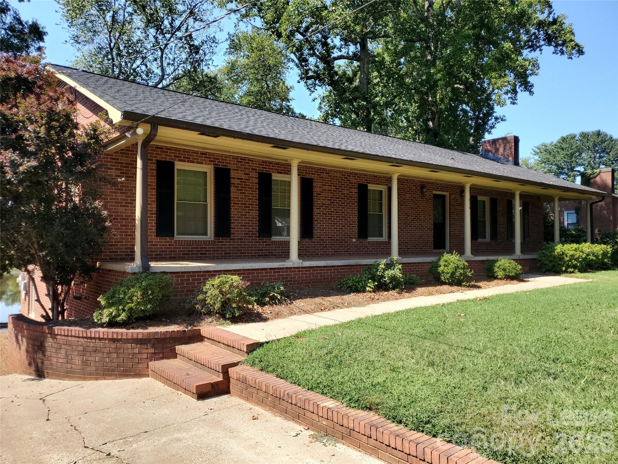 614 Carolina Avenue Property Photo 3