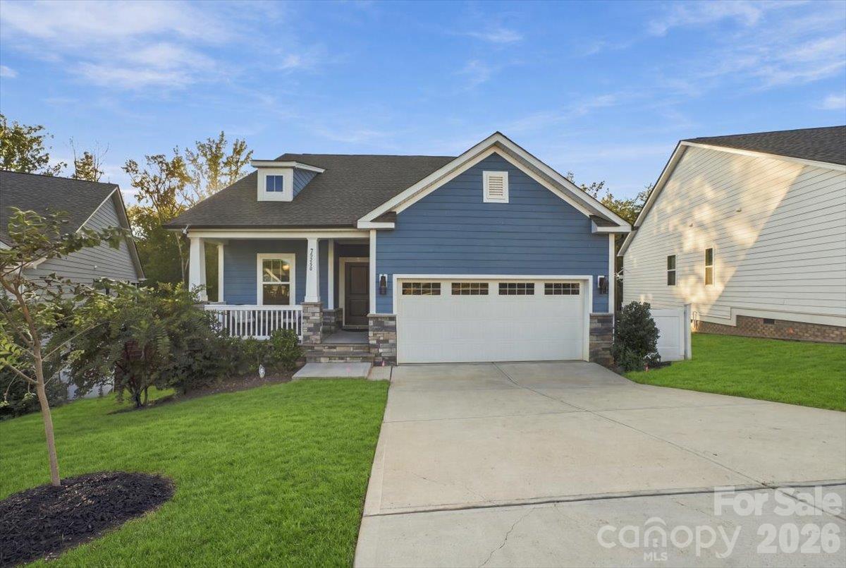 24550 Blue Heron Circle Property Photo 1
