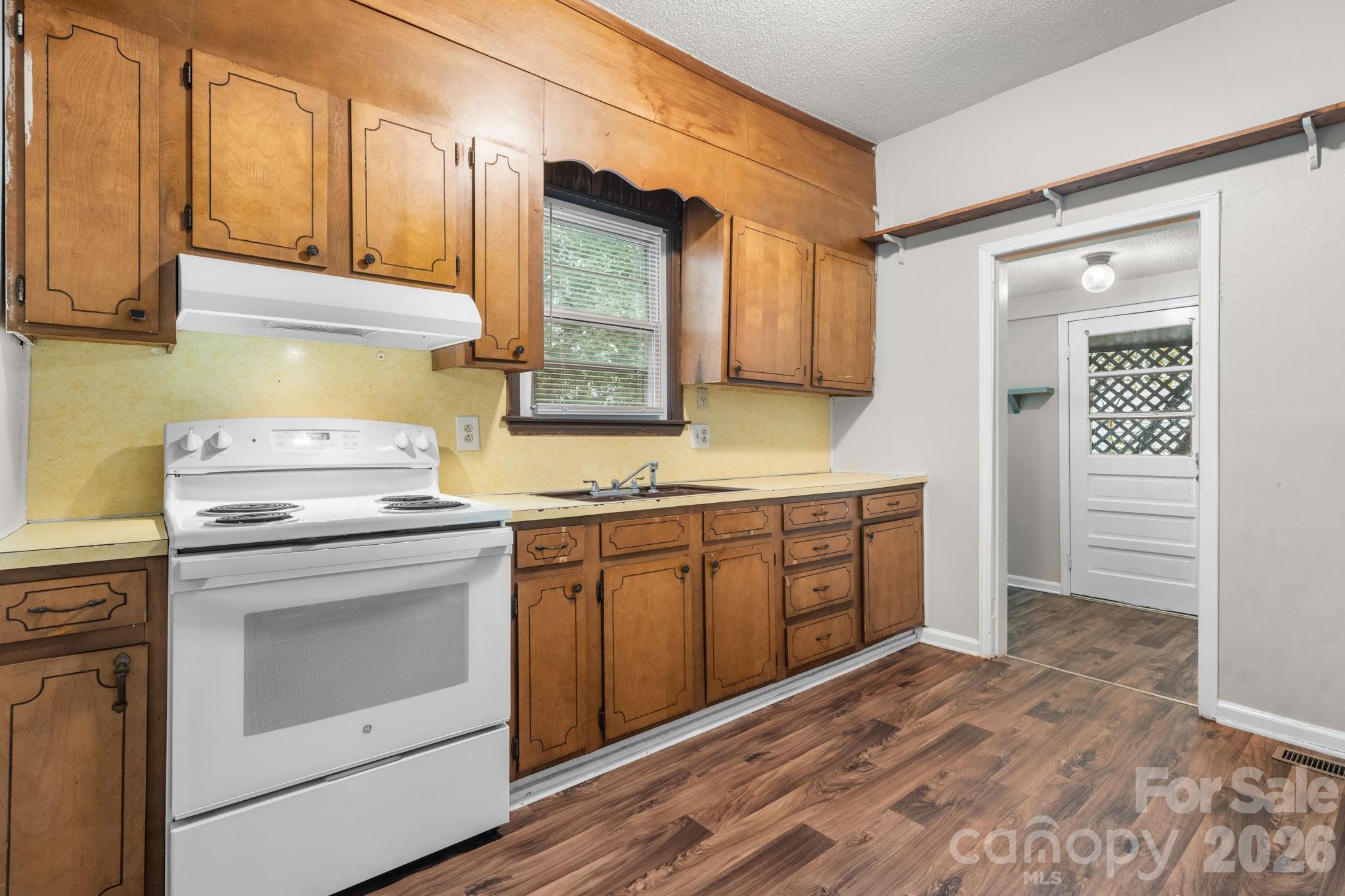 1847 2nd Avenue Property Photo 12
