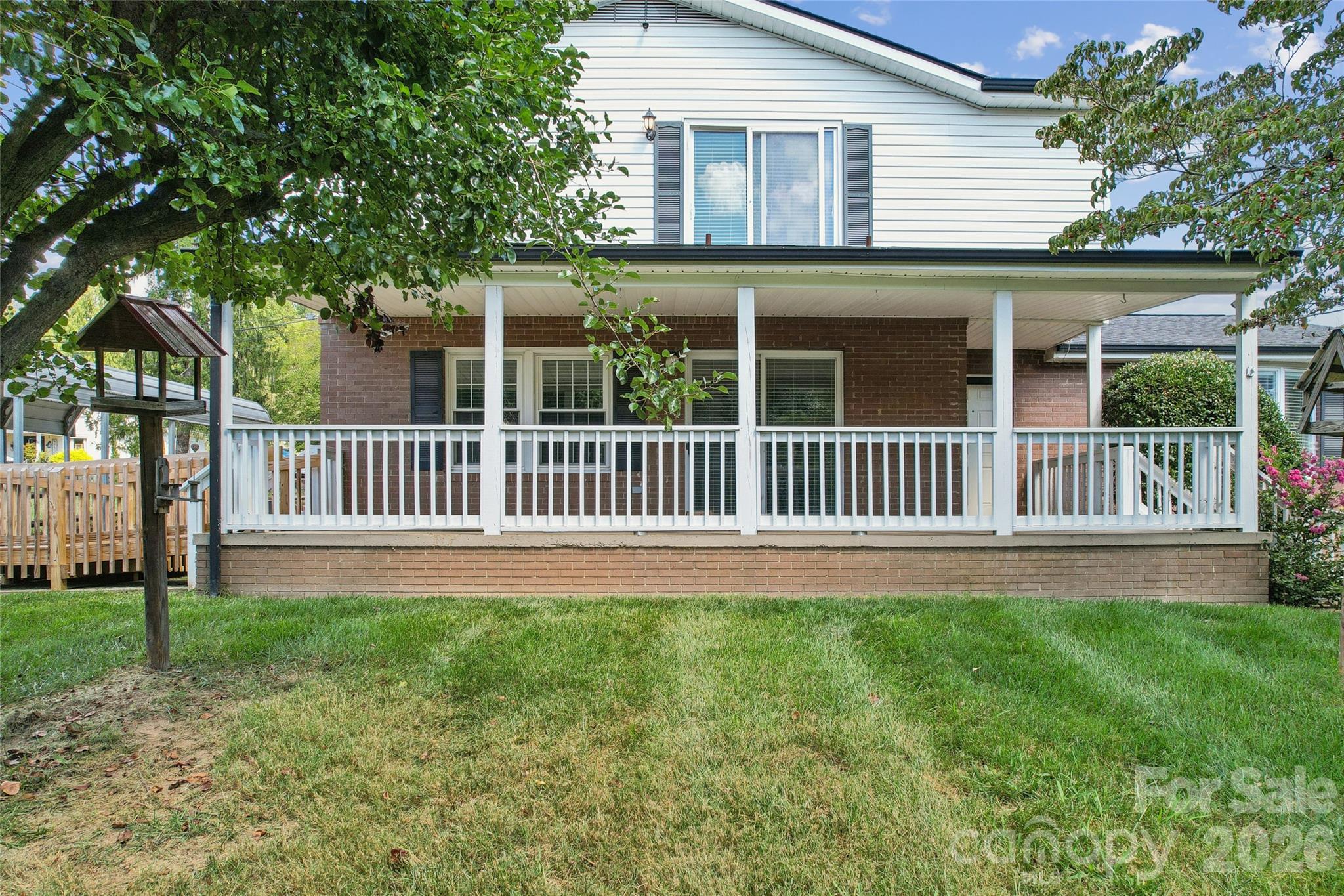 7 Indian Trail Road Property Photo 1