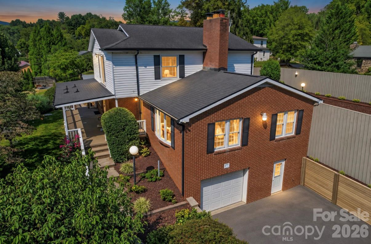 7 Indian Trail Road Property Photo 2