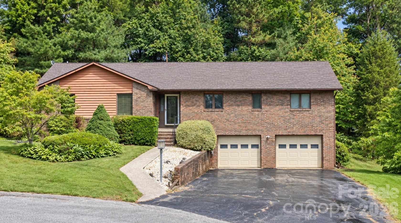 6 Daniel Drive Property Photo 1