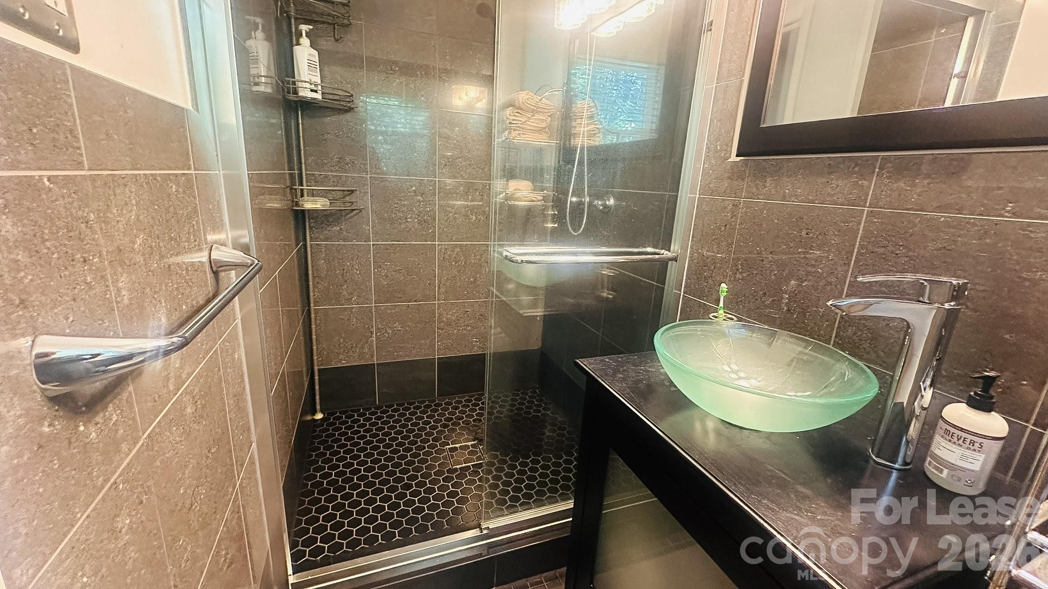 5320 Seacroft Road Property Photo 11