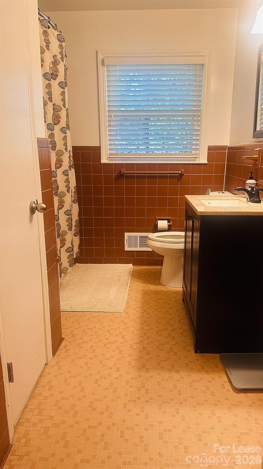 5320 Seacroft Road Property Photo 15