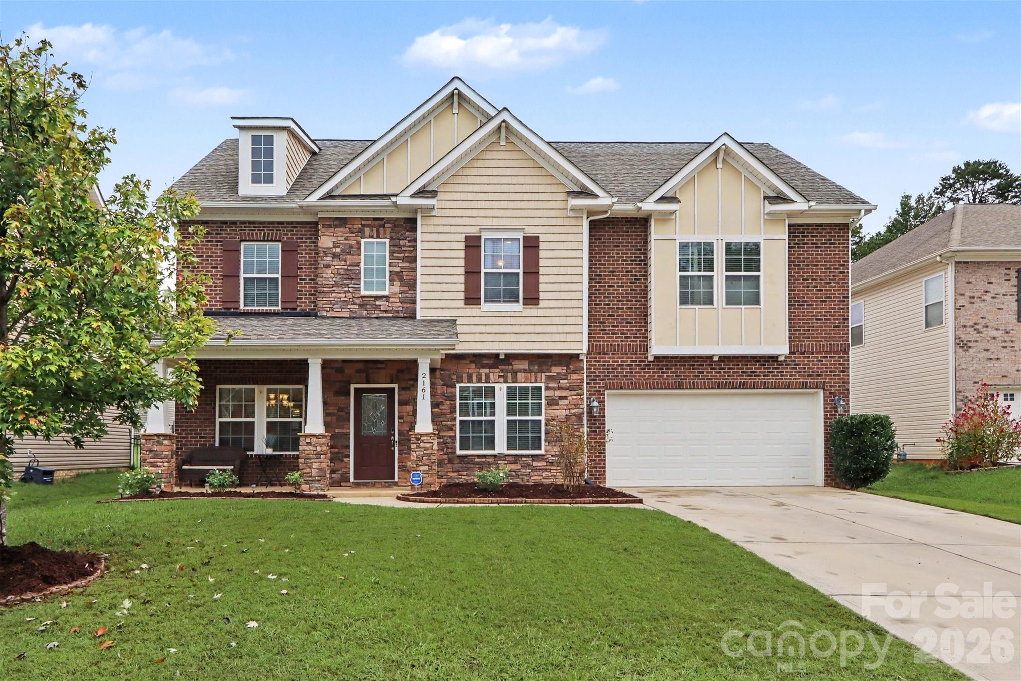 2161 Laurens Drive Property Photo 2