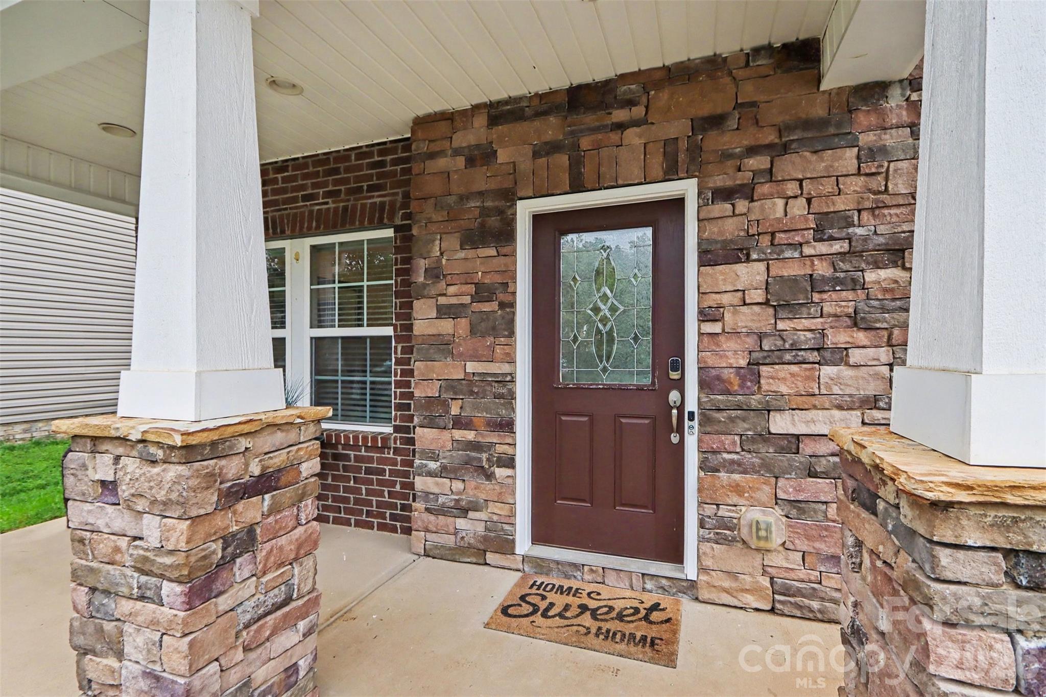 2161 Laurens Drive Property Photo 3