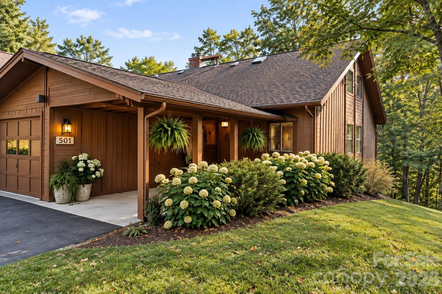 501 Woodfield Drive Property Photo 1