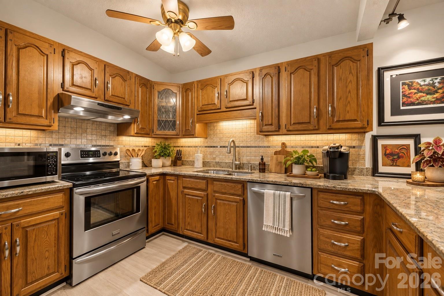 501 Woodfield Drive Property Photo 3
