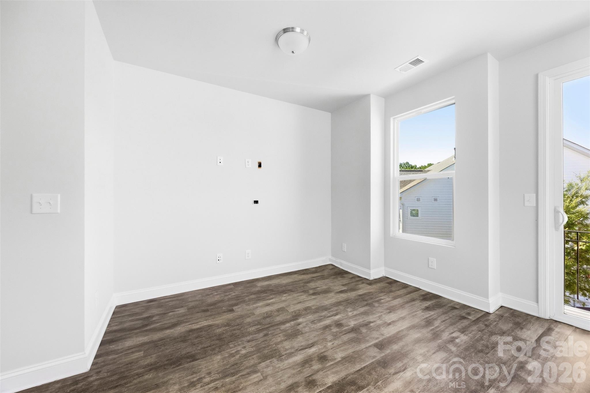 1432 Winding Stream Road Property Photo 12