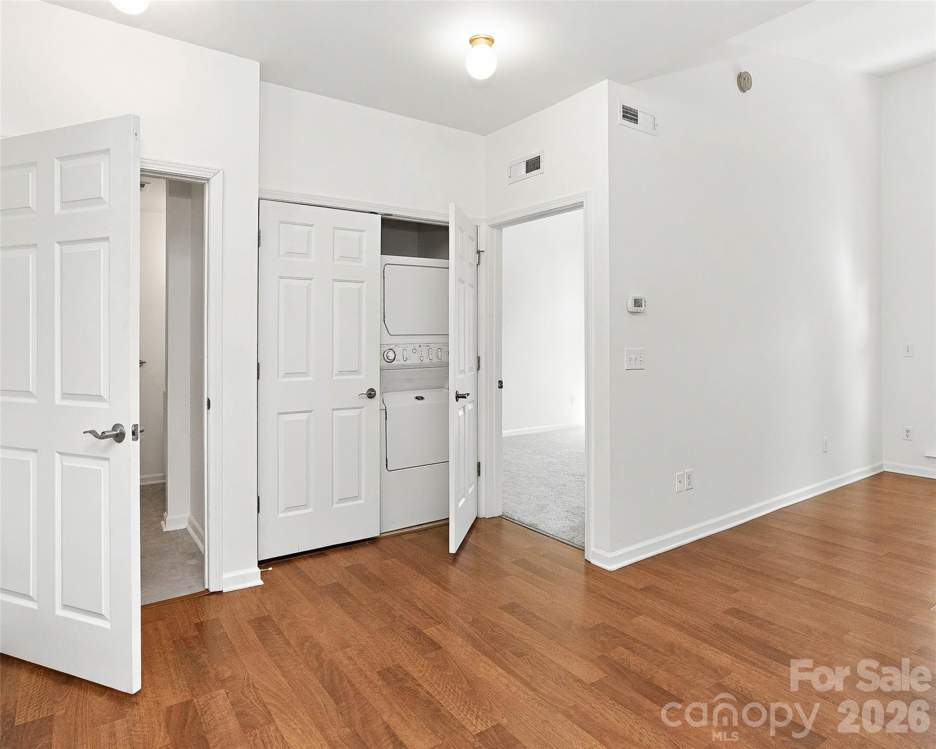125 Clingman Avenue 304 Property Photo 10