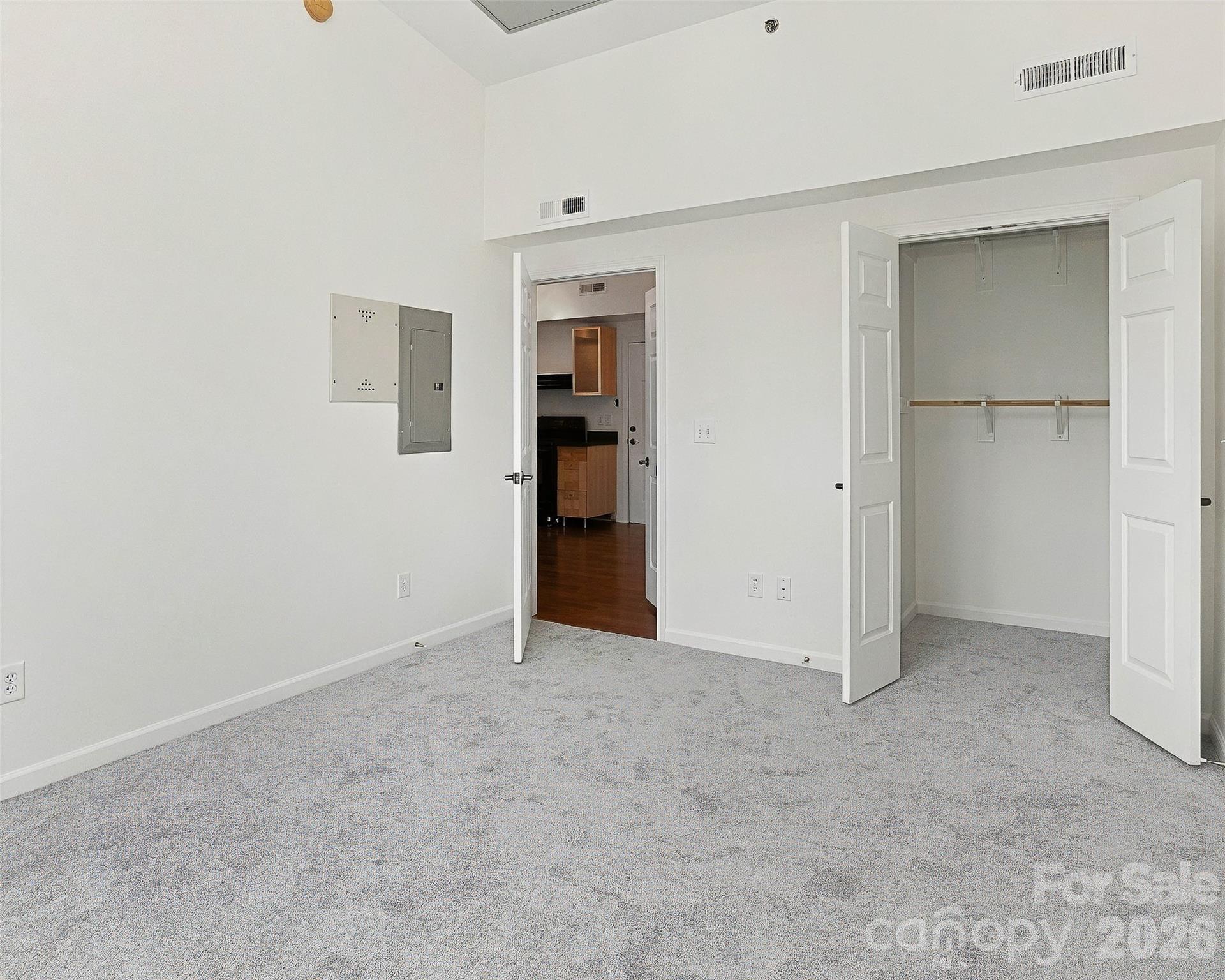 125 Clingman Avenue 304 Property Photo 16