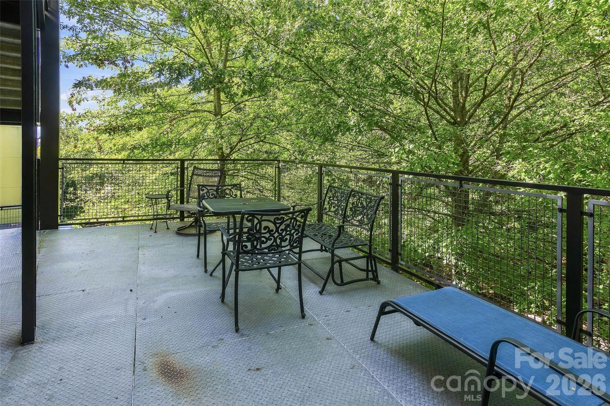 125 Clingman Avenue 304 Property Photo 26