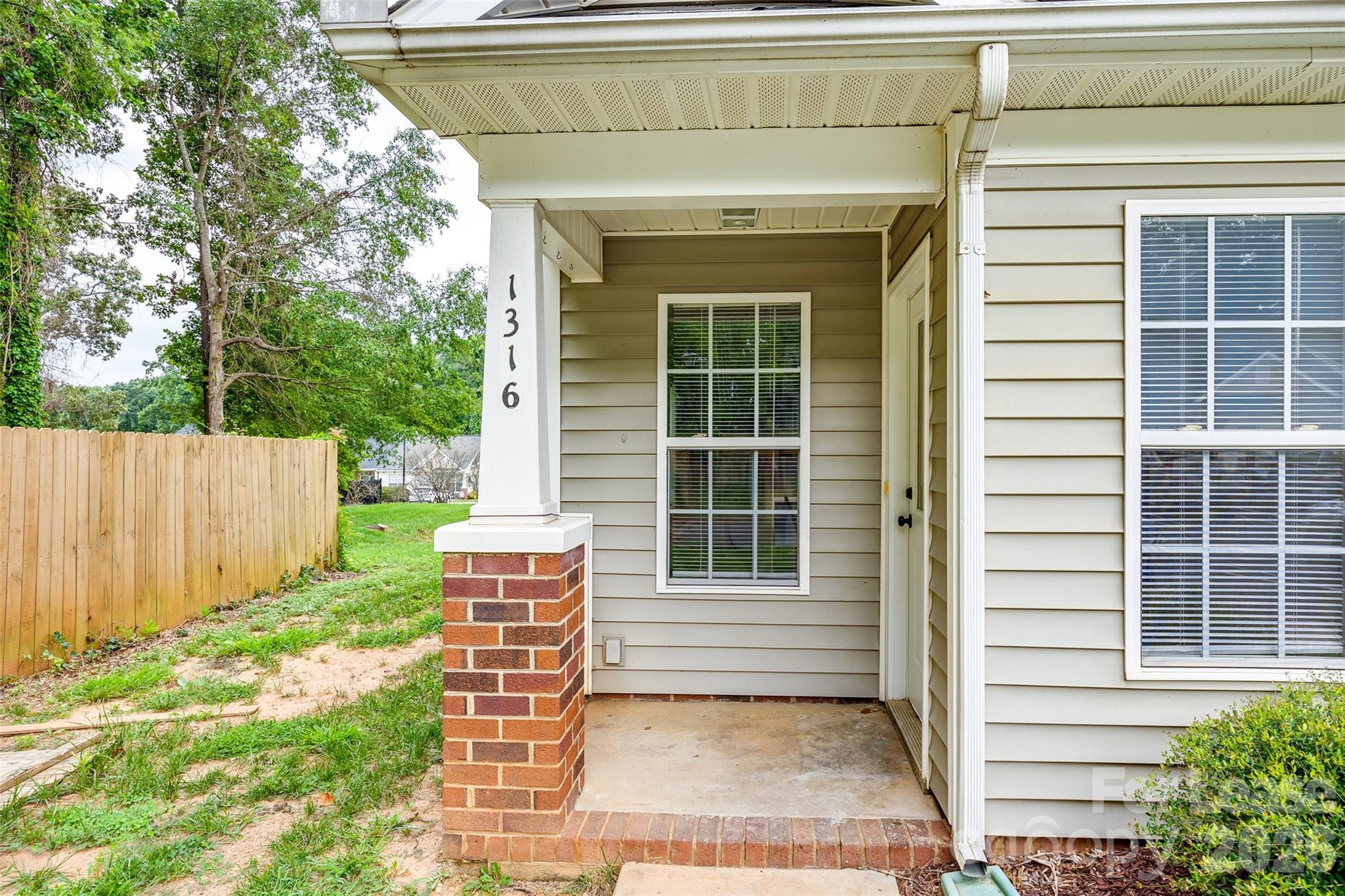 1316 Dan Drive Property Photo 3