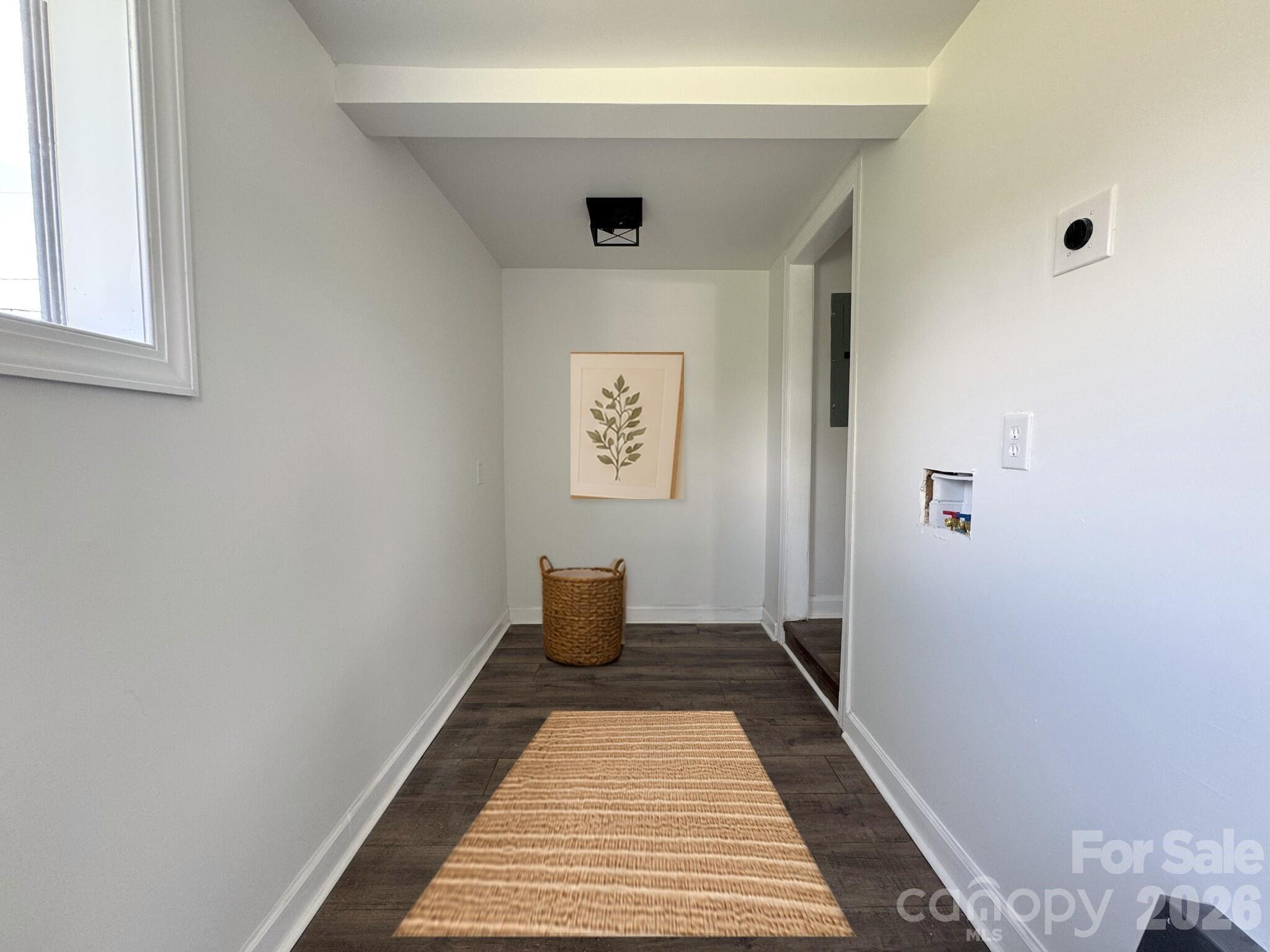 142 S Ervin Avenue Property Photo 9