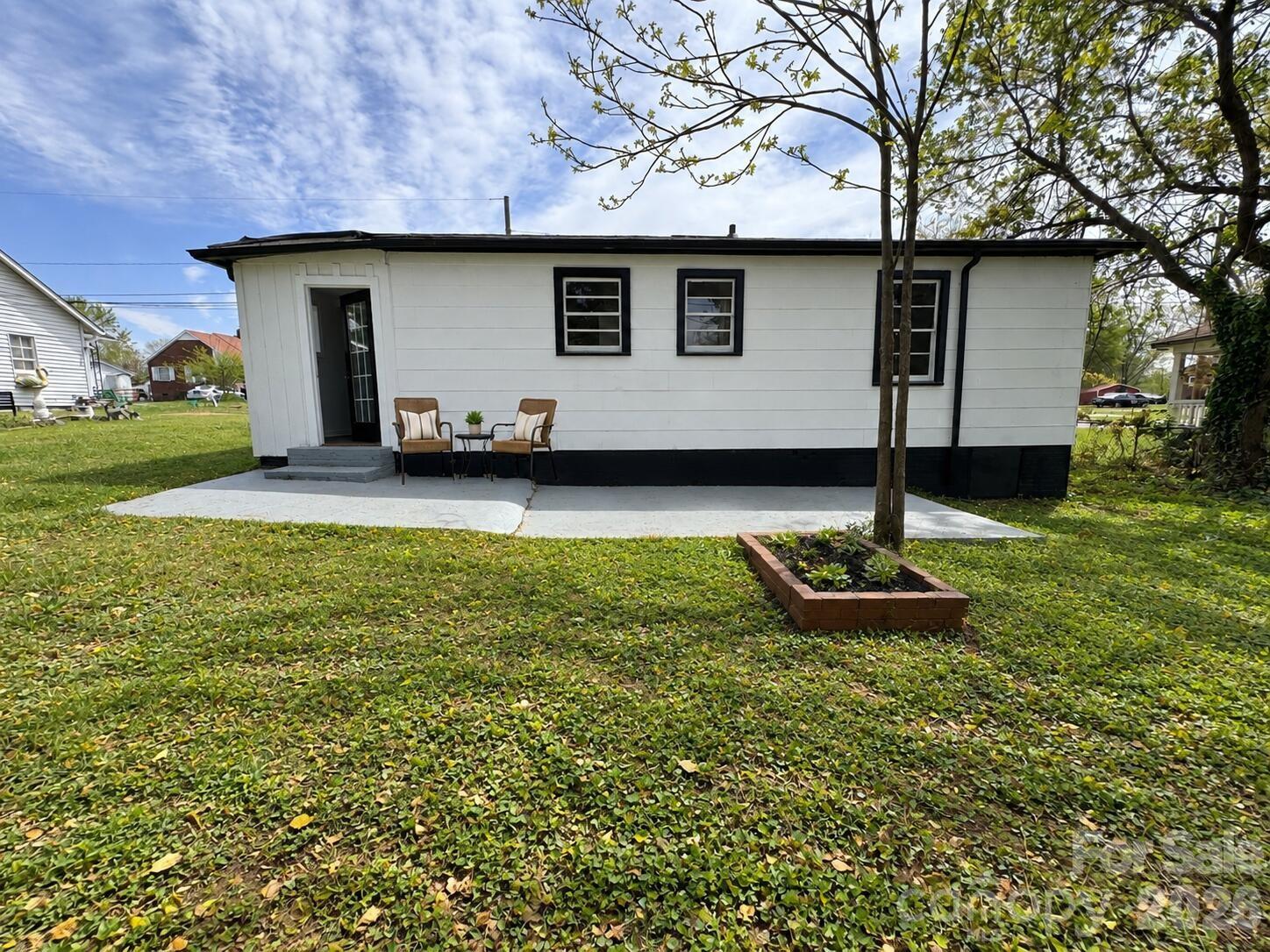 142 S Ervin Avenue Property Photo 10