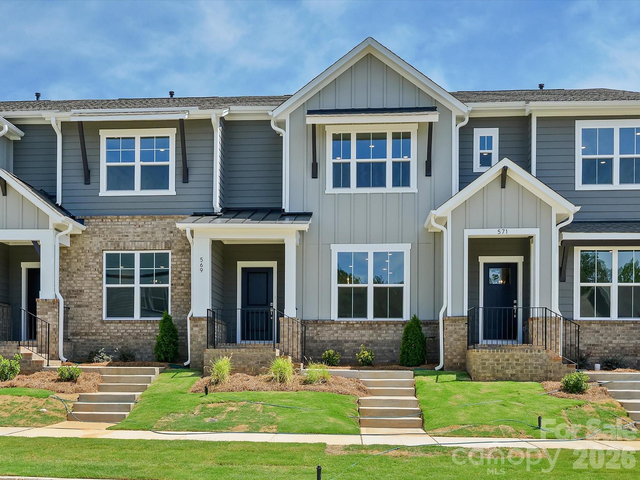 569 Cape Cod Way Property Photo 1