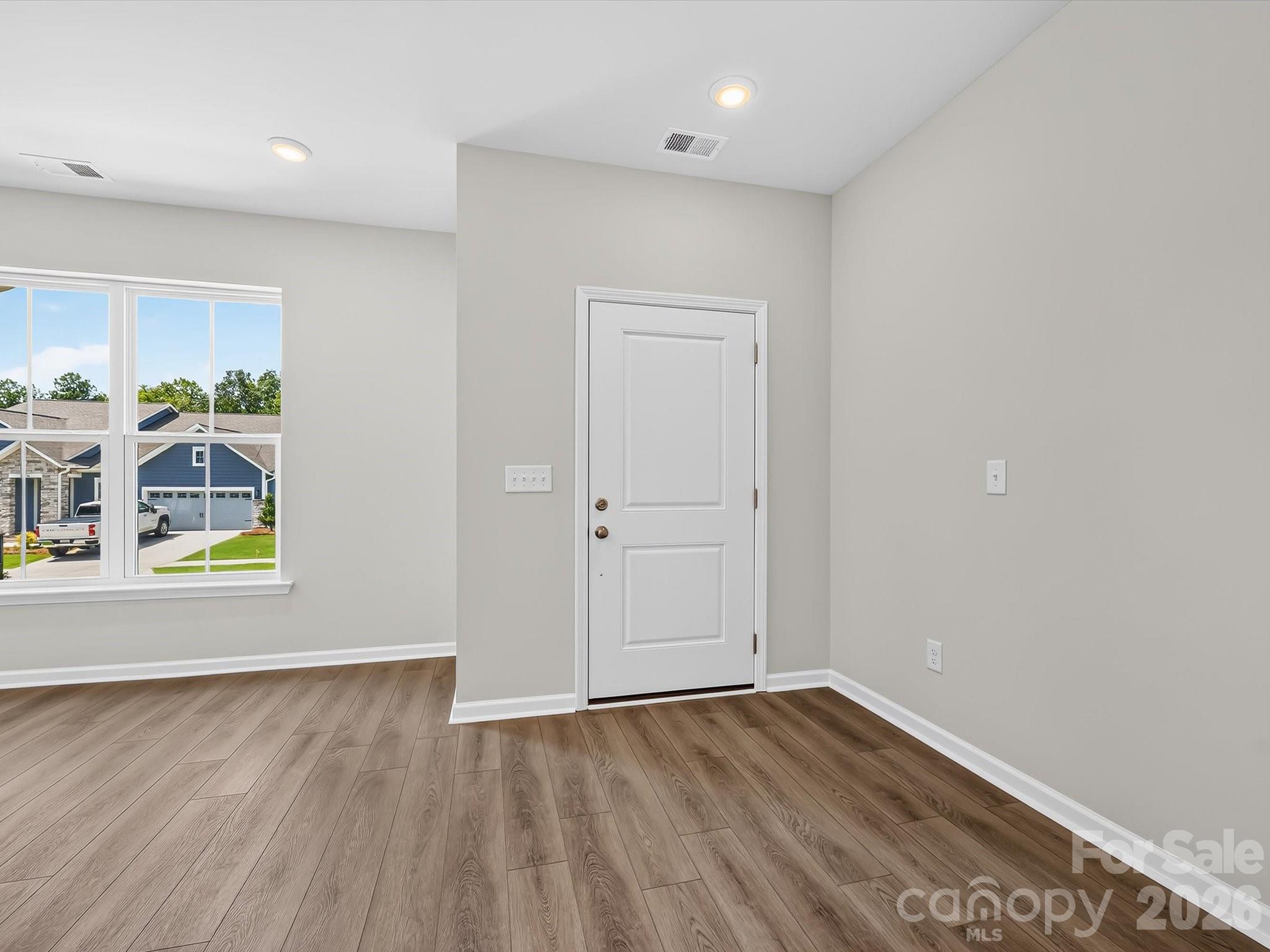 569 Cape Cod Way Property Photo 5