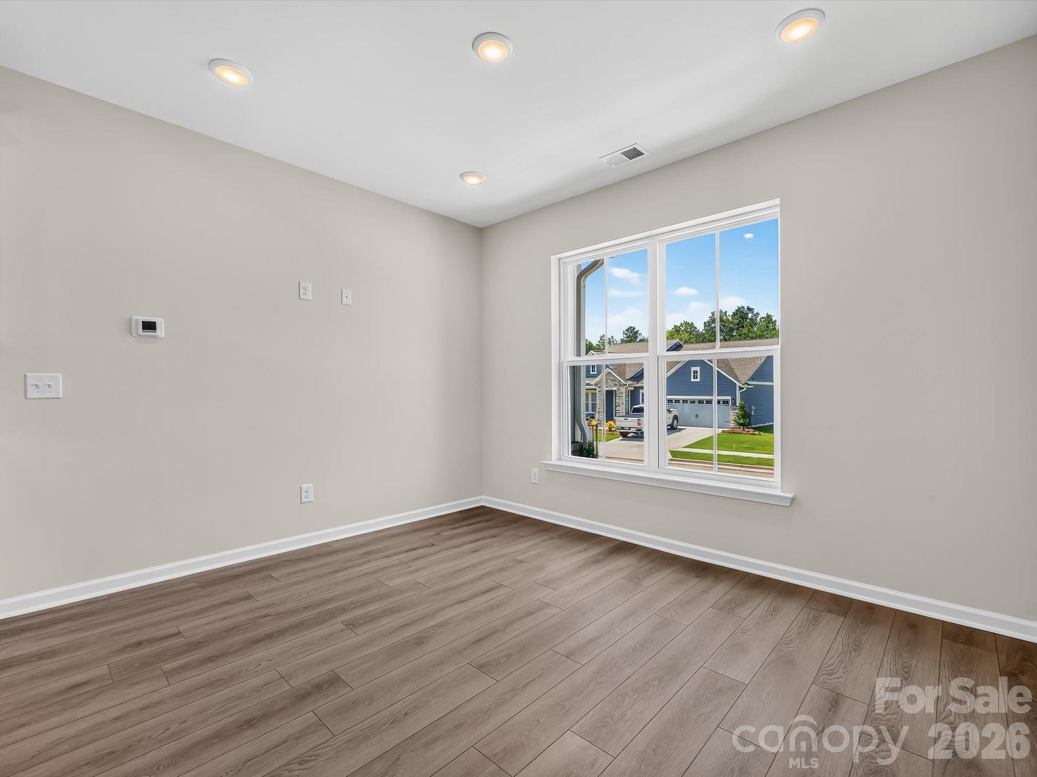 569 Cape Cod Way Property Photo 6